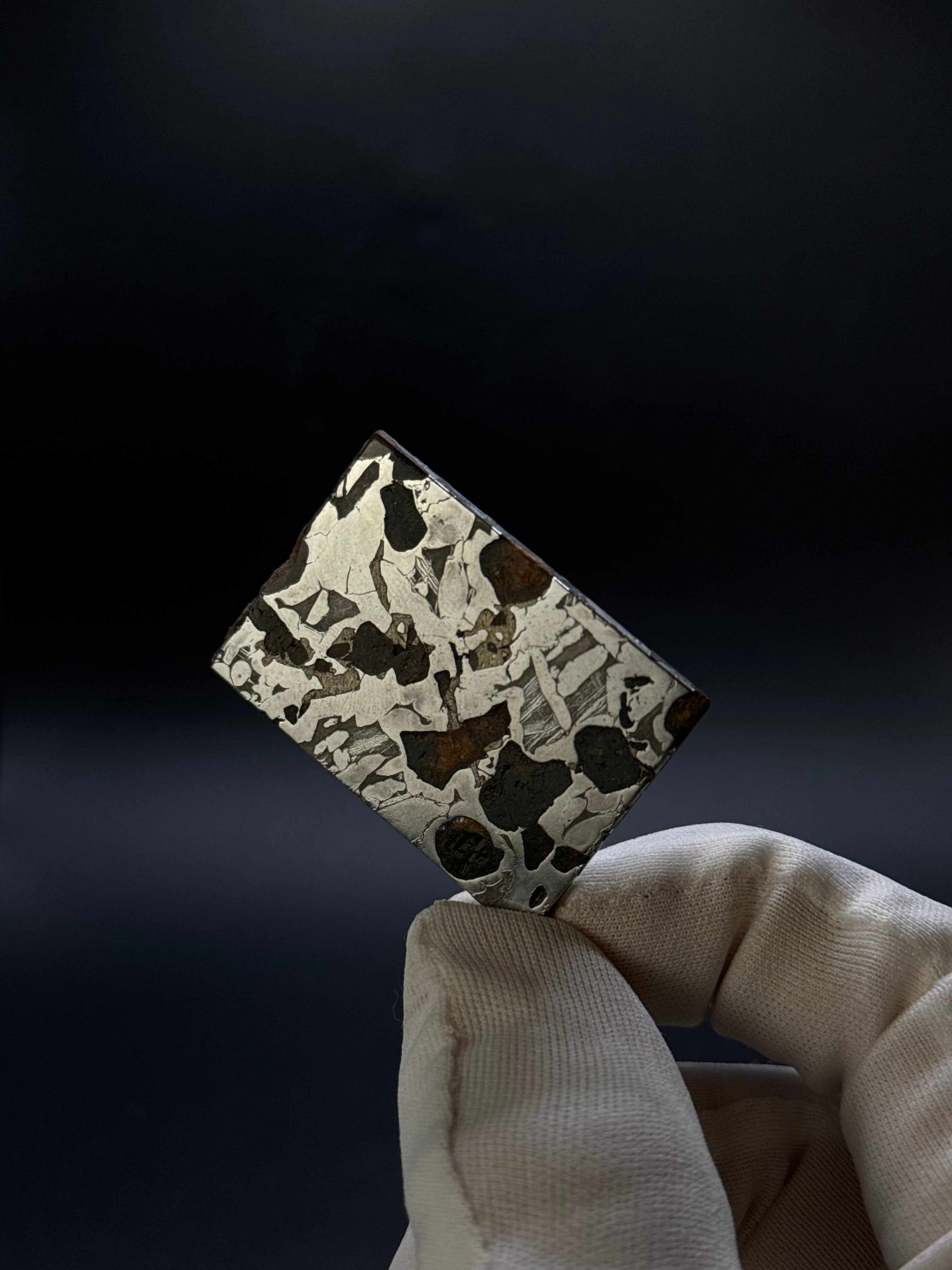 SEYMCHAN METEORITE, MAGADAN REGION, RUSSIA. 17,89 GRAMS.