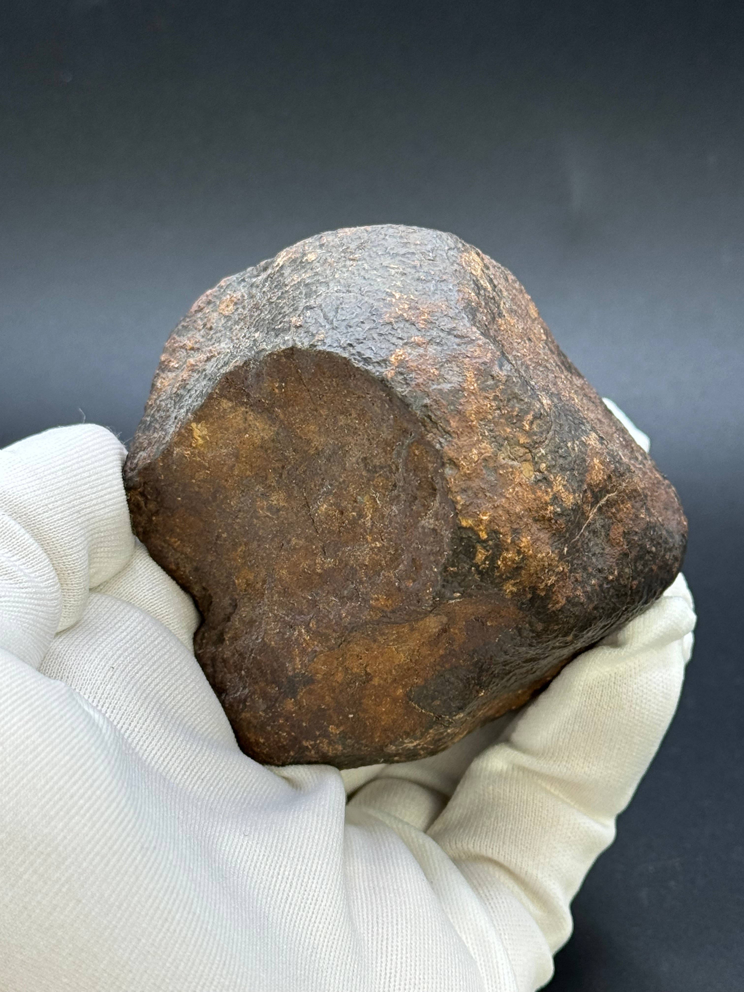 CHONDRITE METEORITE, NORTH WEST AFRICA. 437 GRAMS.