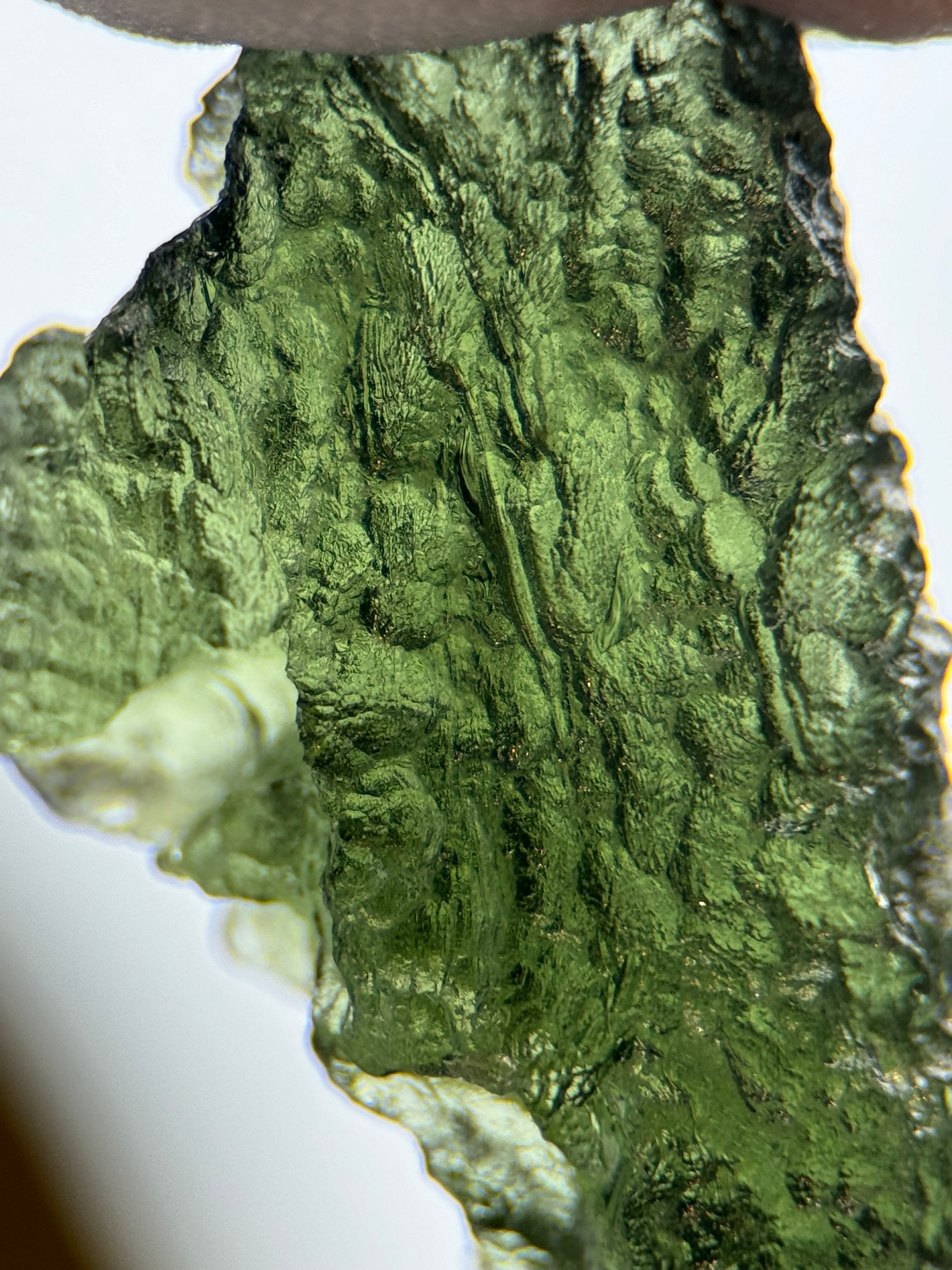 RAW MOLDAVITE, CZECH REPUBLIC. 5,83 GRAMS.