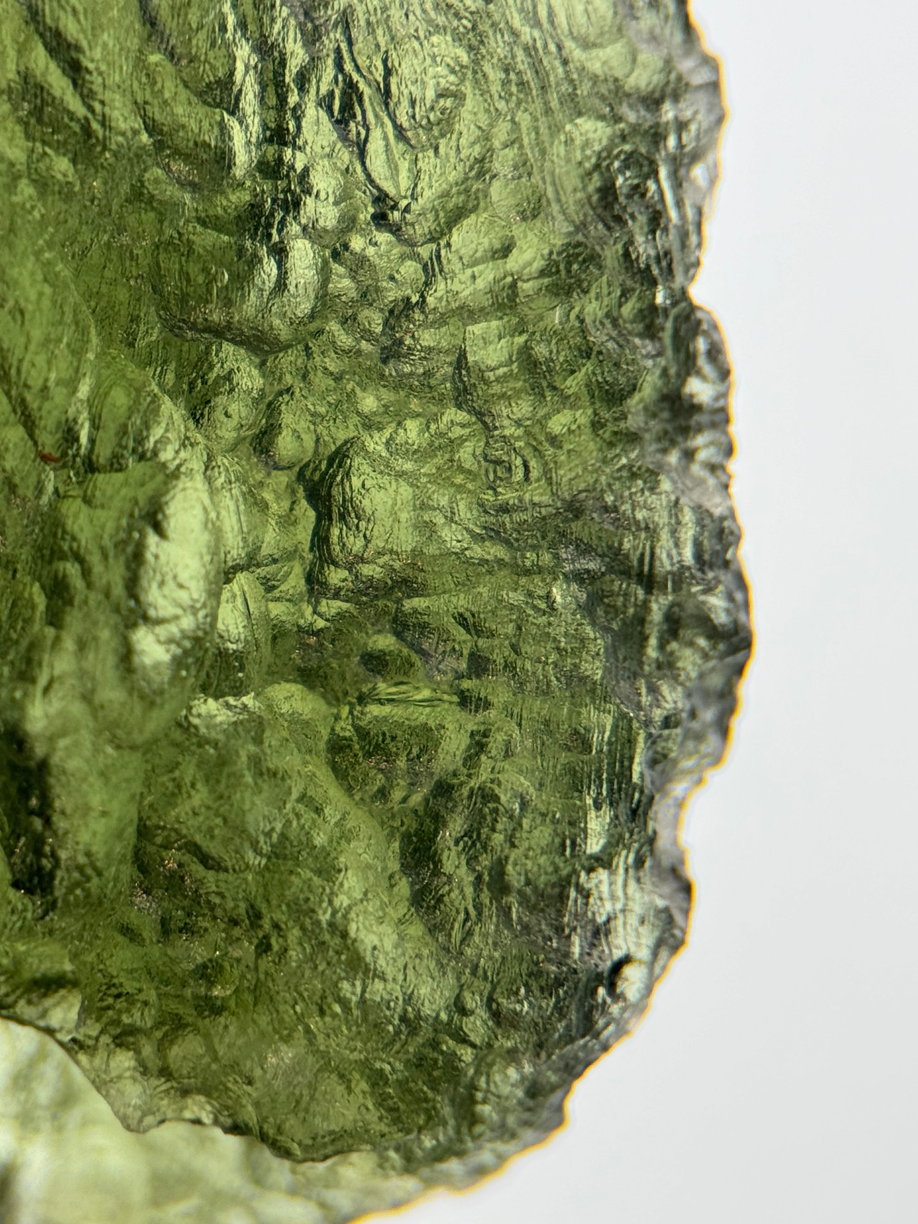 RAW MOLDAVITE, CZECH REPUBLIC. 8,52 GRAMS.