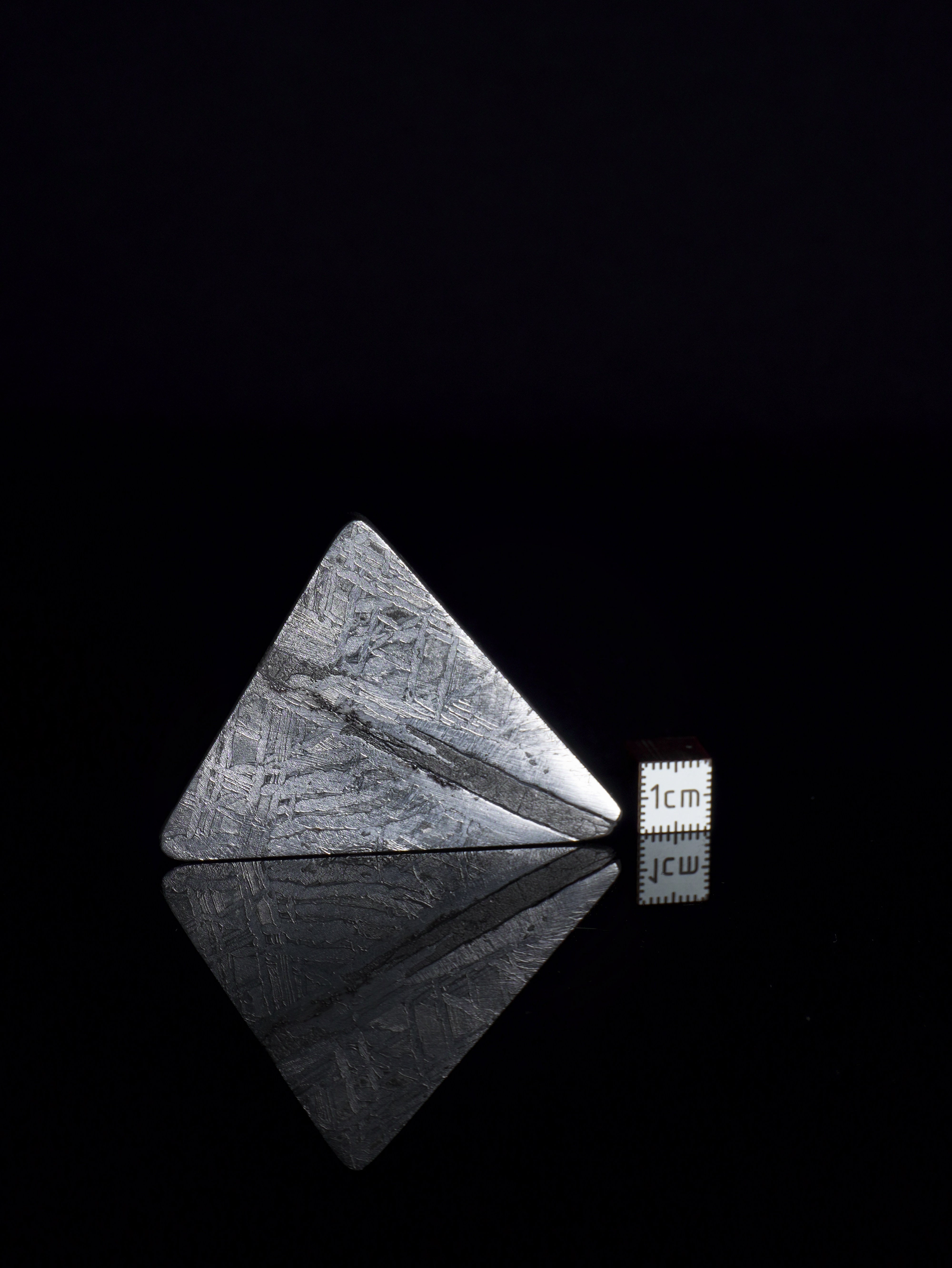 Aletai Meteorite, Gobi Desert, China. 53,66 grams.