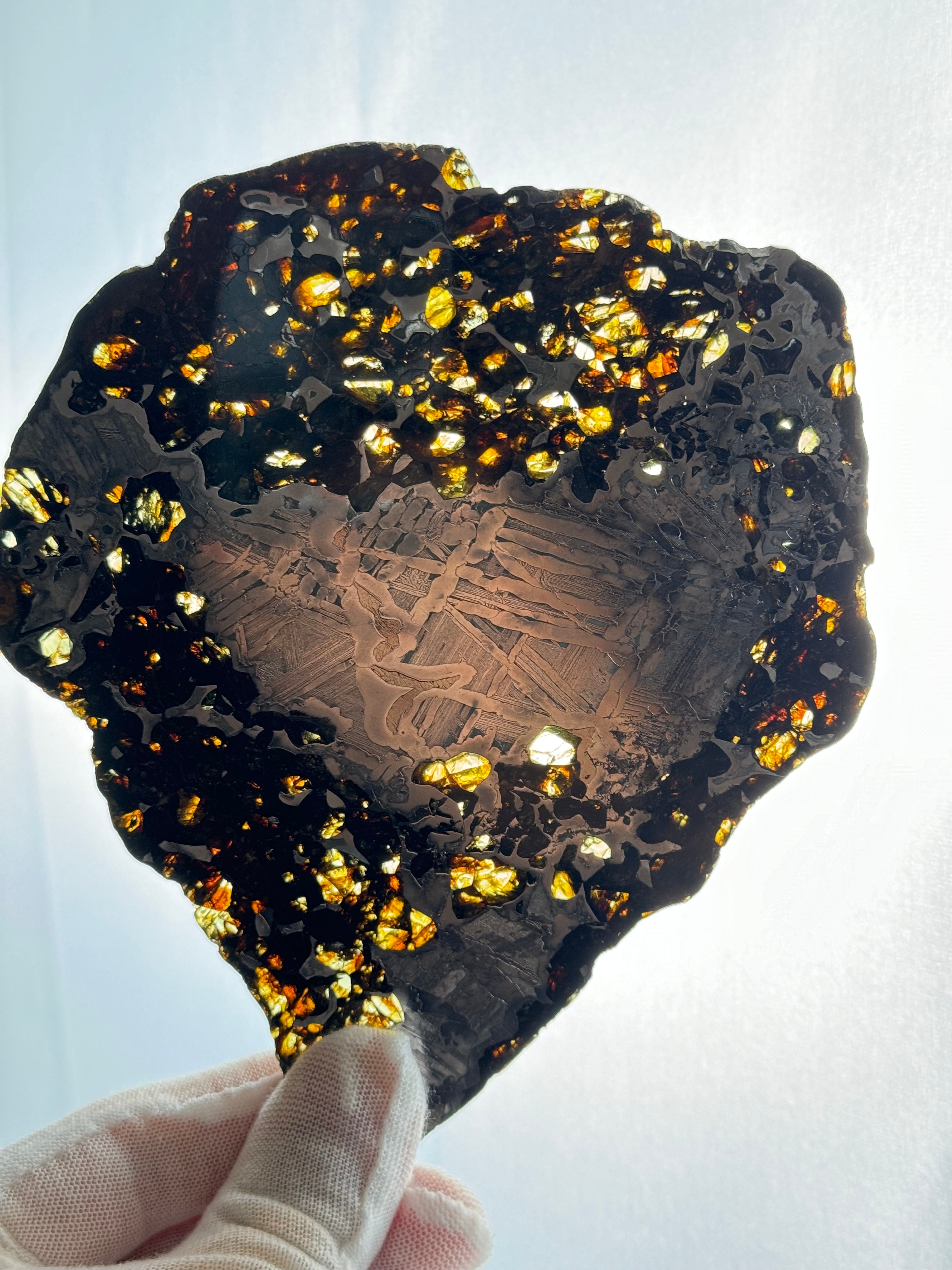 SEYMCHAN METEORITE, MAGADAN REGION, RUSSIA. 187 GRAMS.