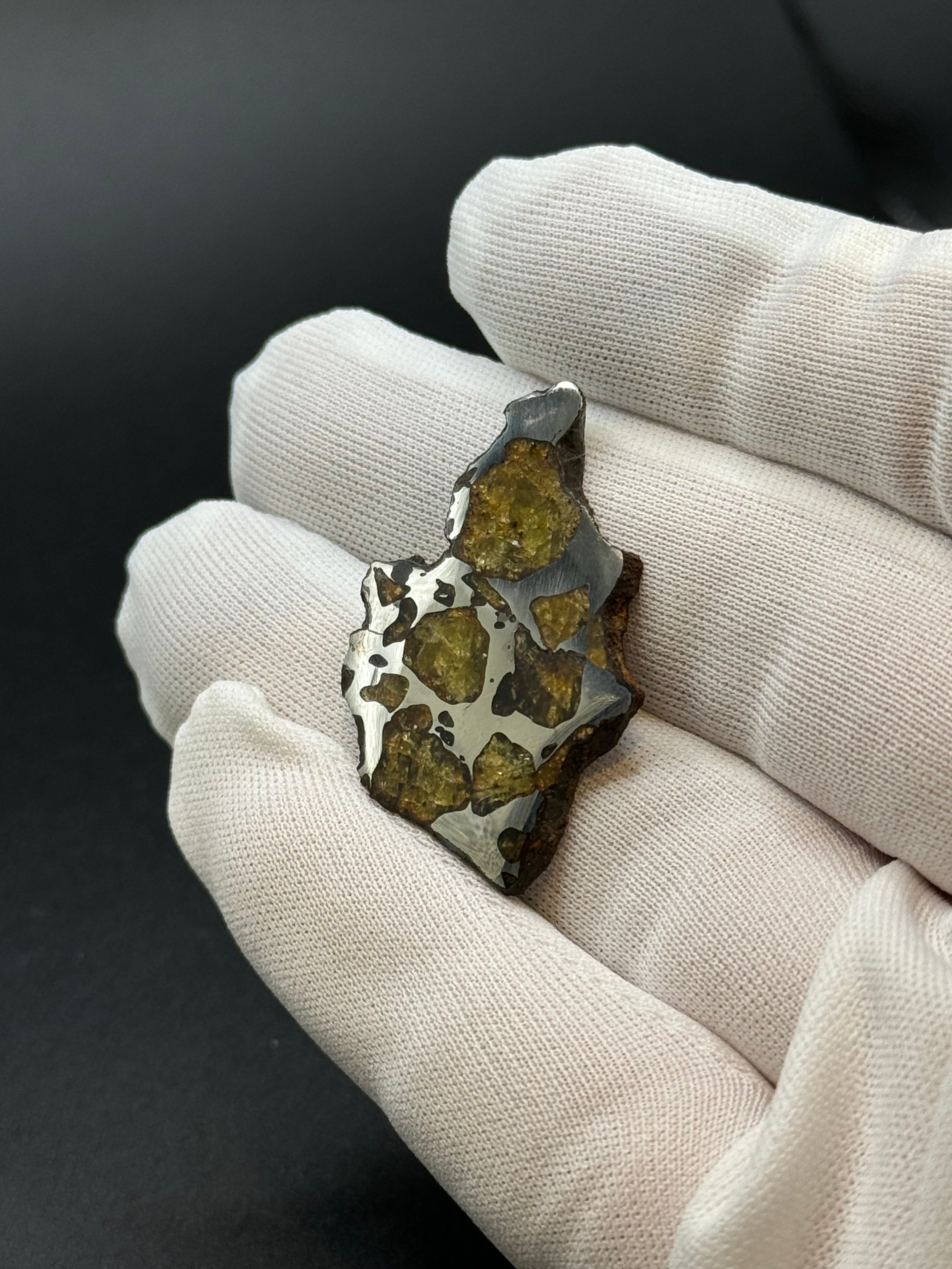 IMILAC PALLASITE METEORITE, CHILE. 6,55 GRAMS