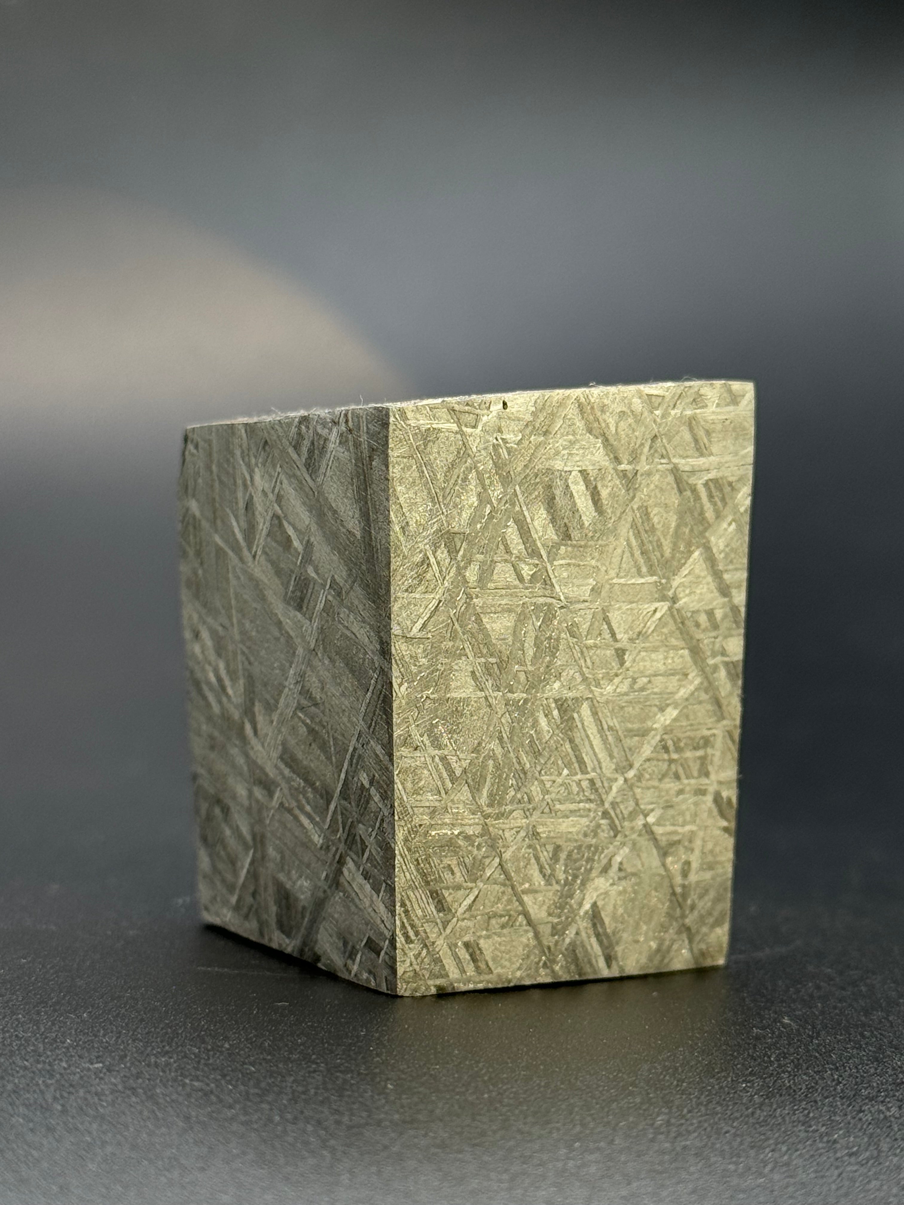 Muonionalusta meteorite, Sweden. Block, 264 grams