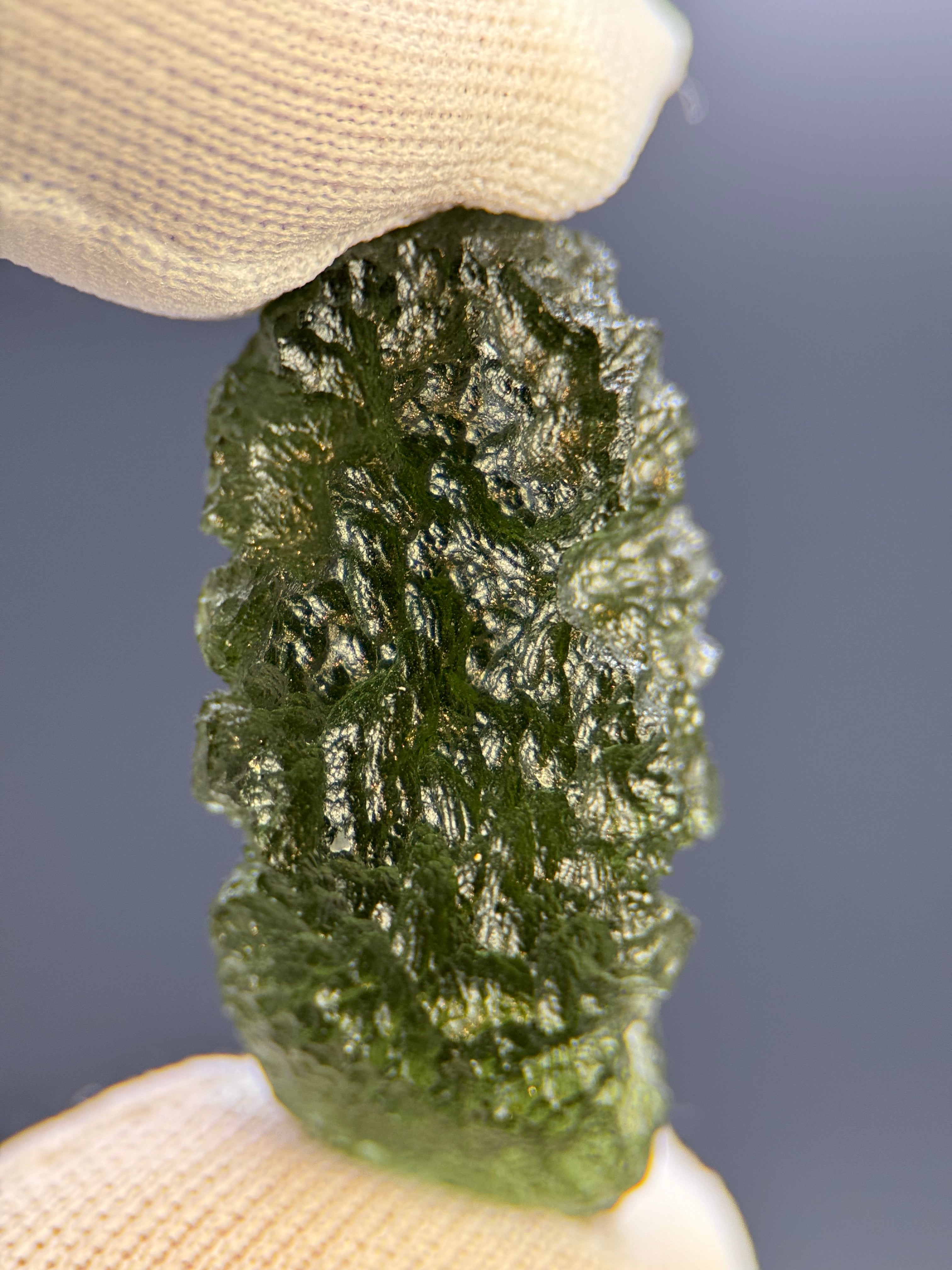 RAW MOLDAVITE, CZECH REPUBLIC. 5,43 GRAMS.