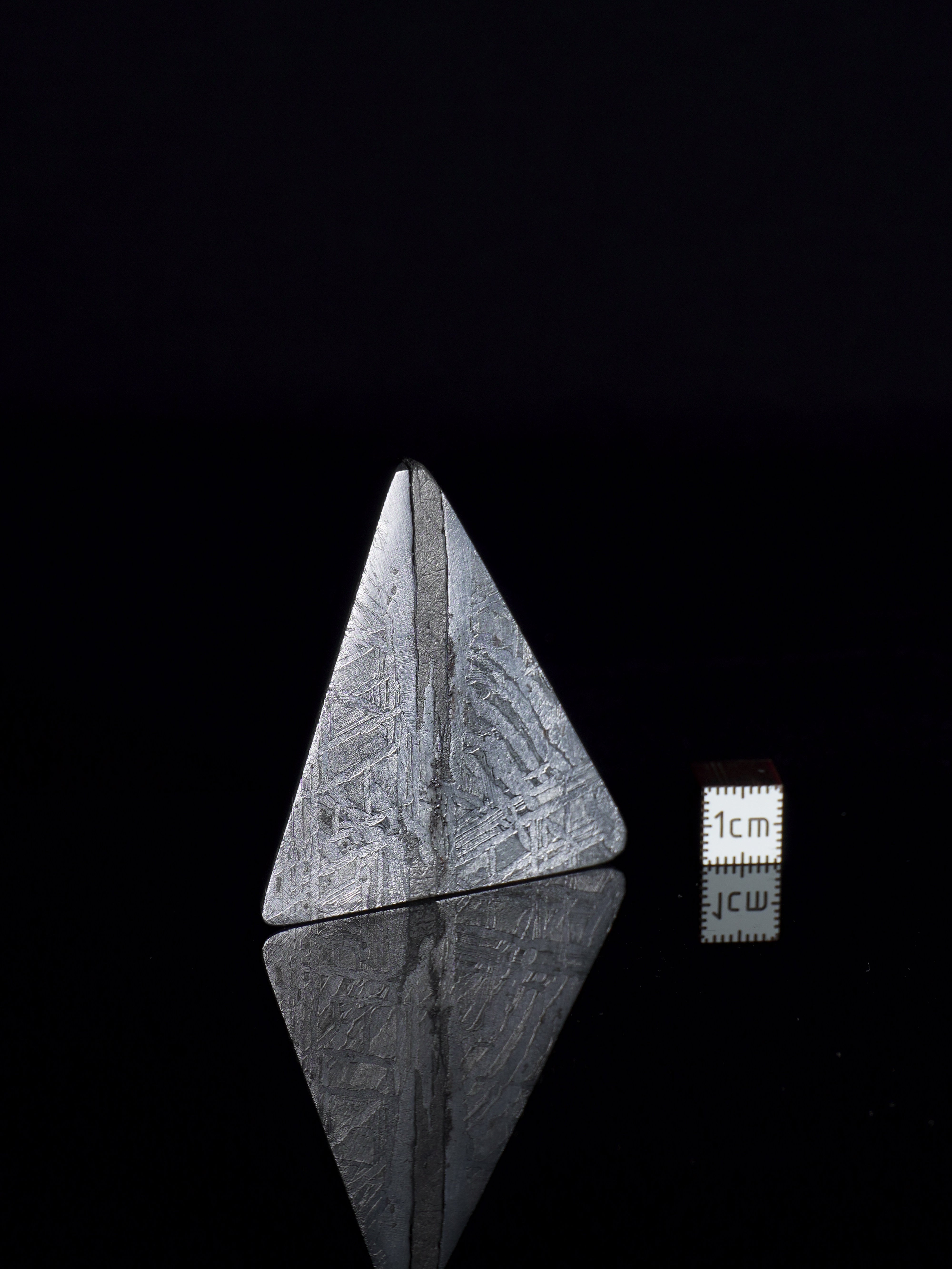 Aletai Meteorite, Gobi Desert, China. 53,66 grams.