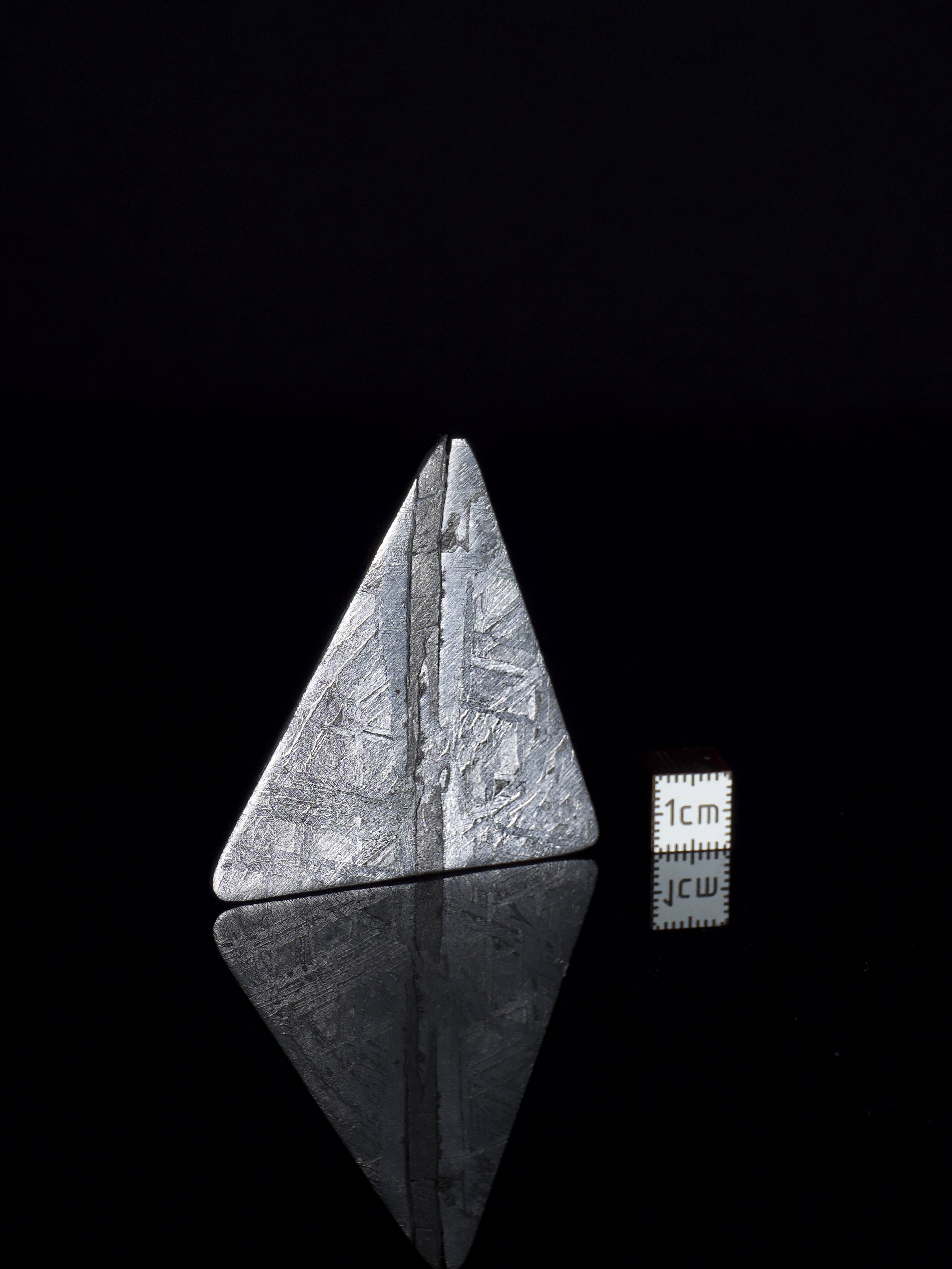 Aletai Meteorite, Gobi Desert, China. 53,66 grams.