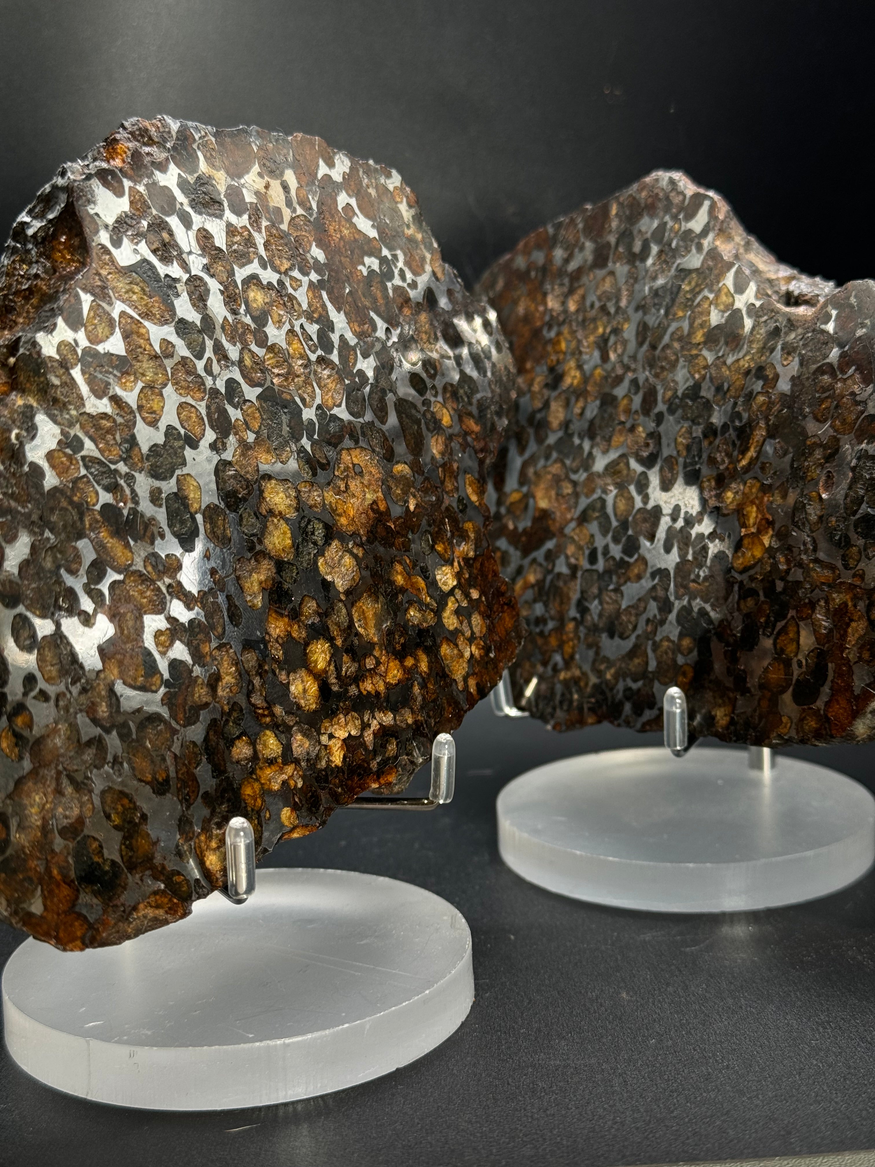 Full Sericho meteorite from Kenya, in two halves. Total weight: 3,057 grams.
