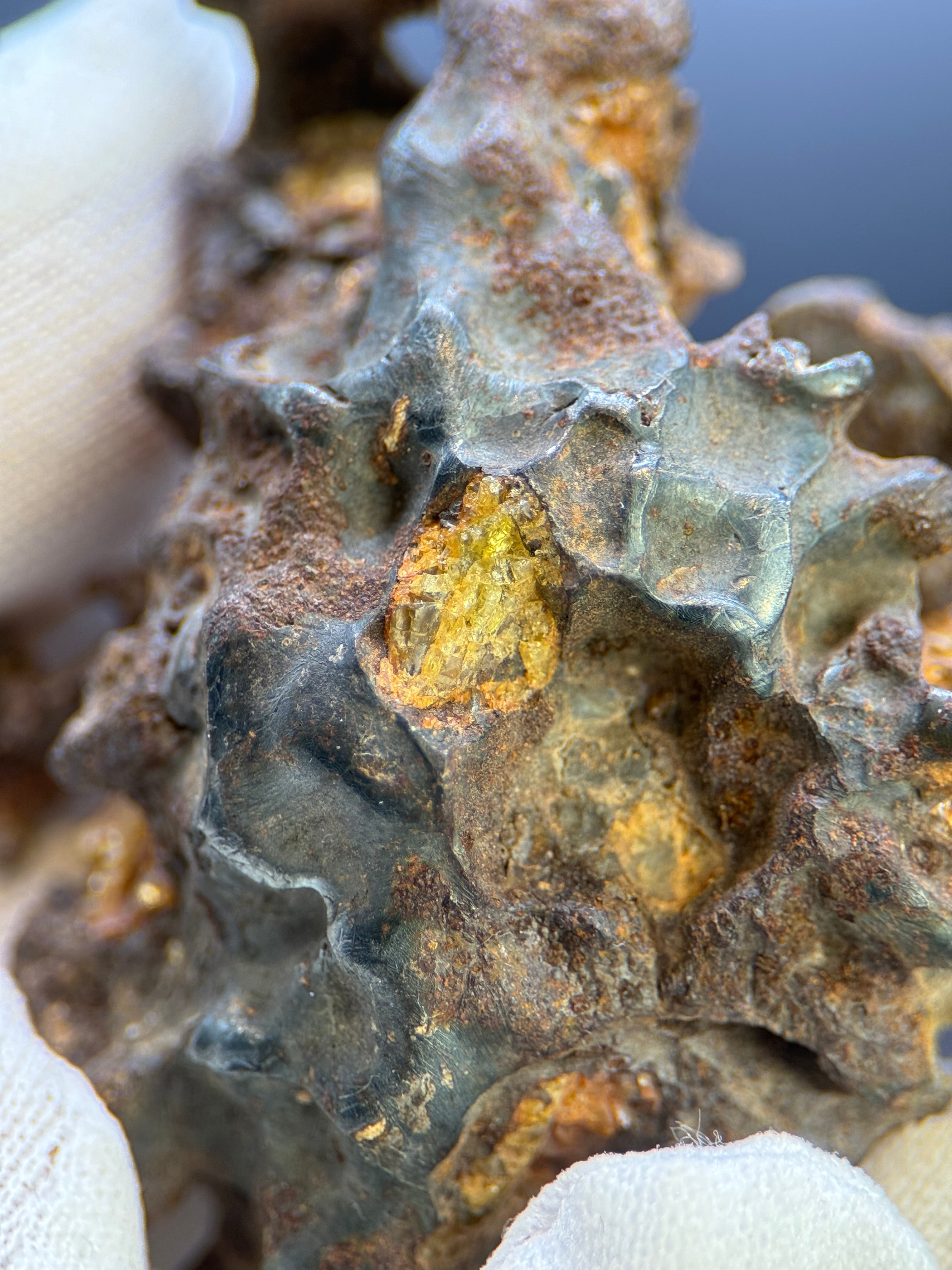 IMILAC PALLASITE METEORITE, CHILE. 55,41 grams. Full specimen.