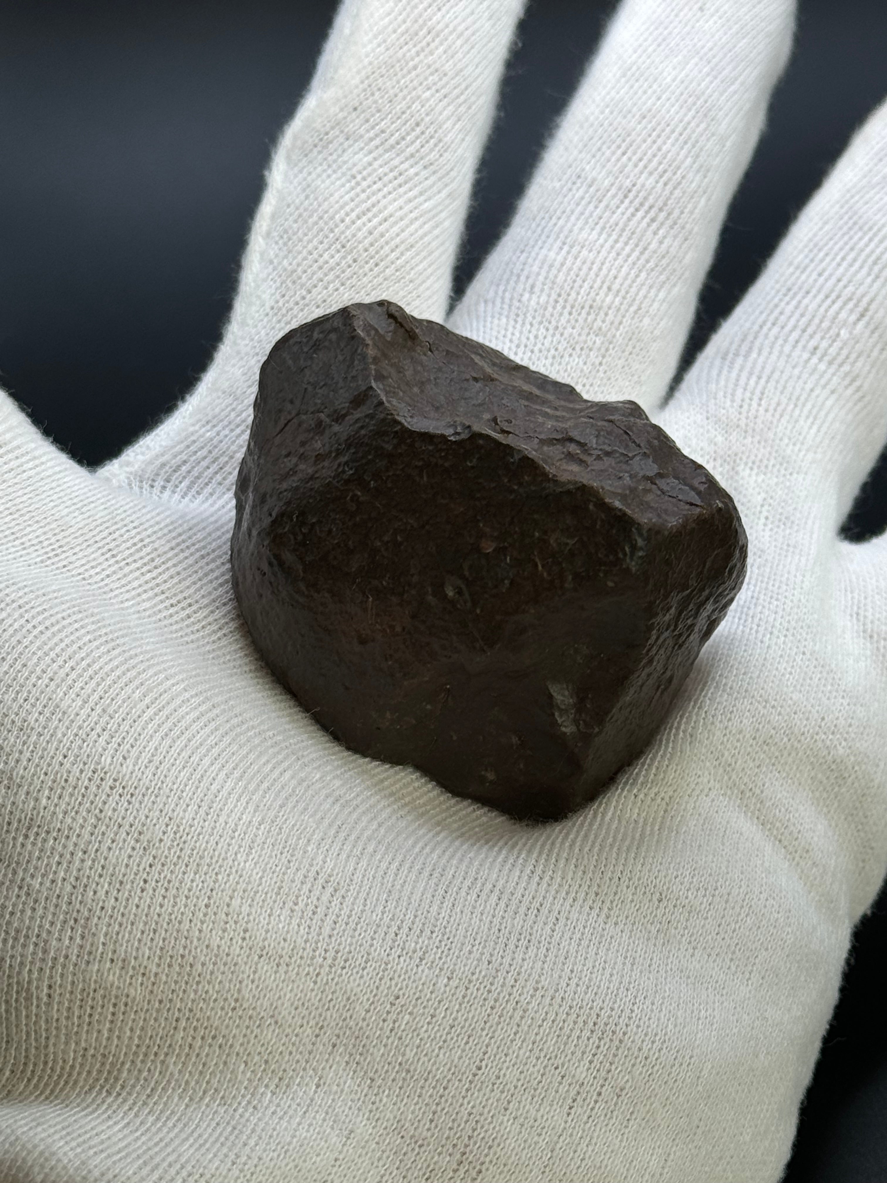 CHONDRITE METEORITE, NORTH WEST AFRICA. 159 GRAMS.