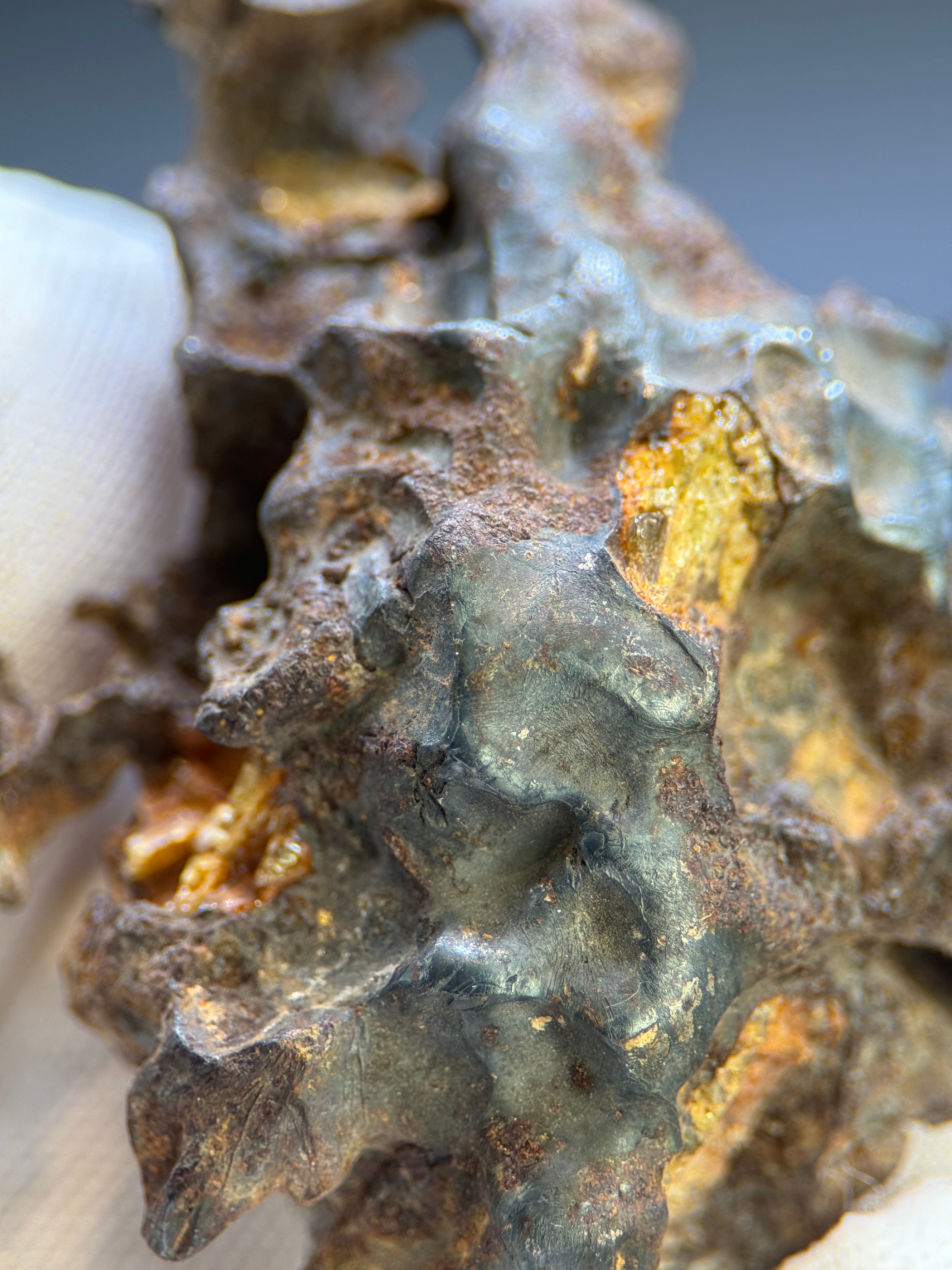 IMILAC PALLASITE METEORITE, CHILE. 55,41 grams. Full specimen.