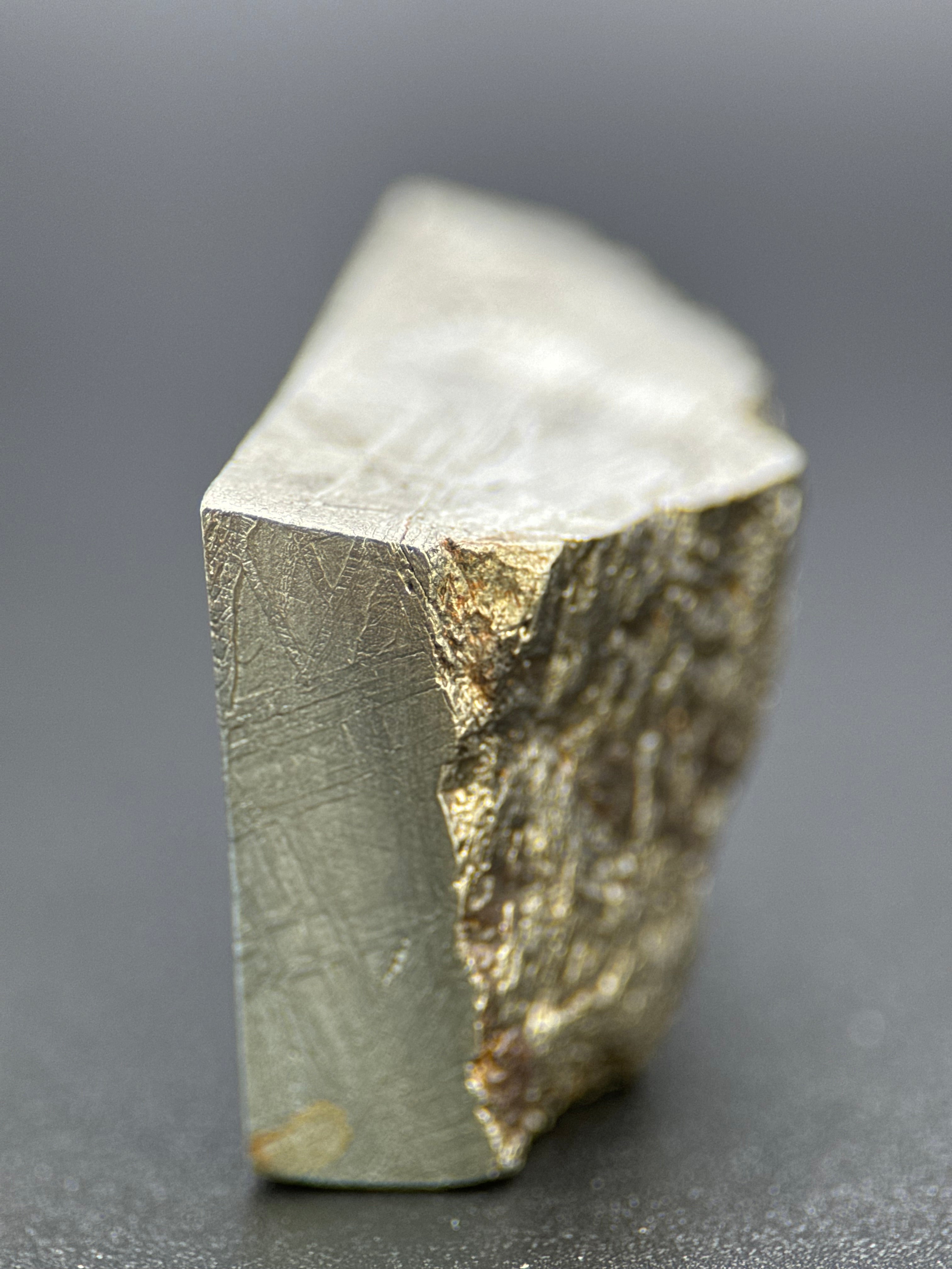 MUONIONALUSTA METEORITE, SWEDEN. 78,68 GRAMS END-CUT