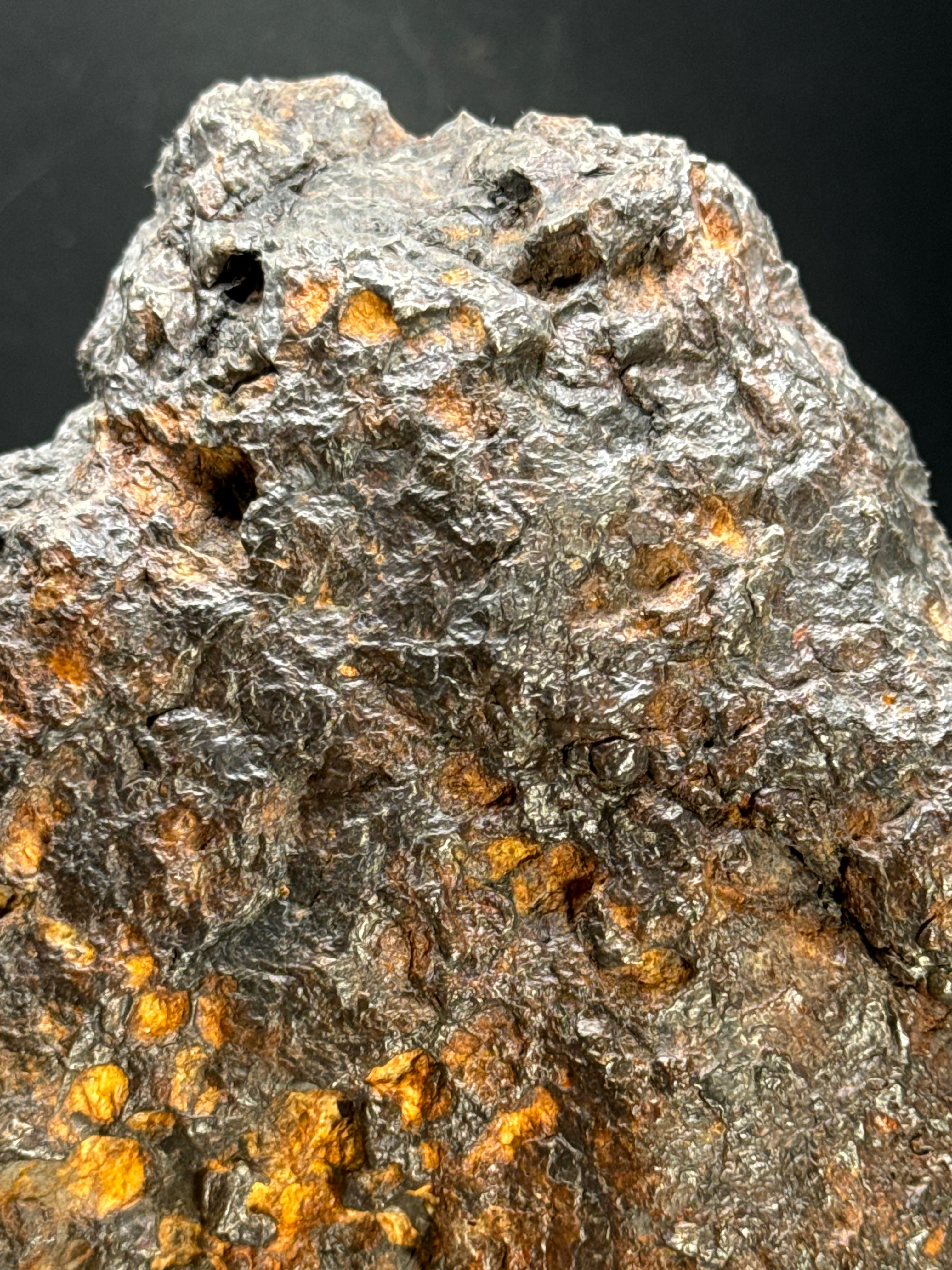 Full Sericho meteorite from Kenya, in two halves. Total weight: 3,057 grams.