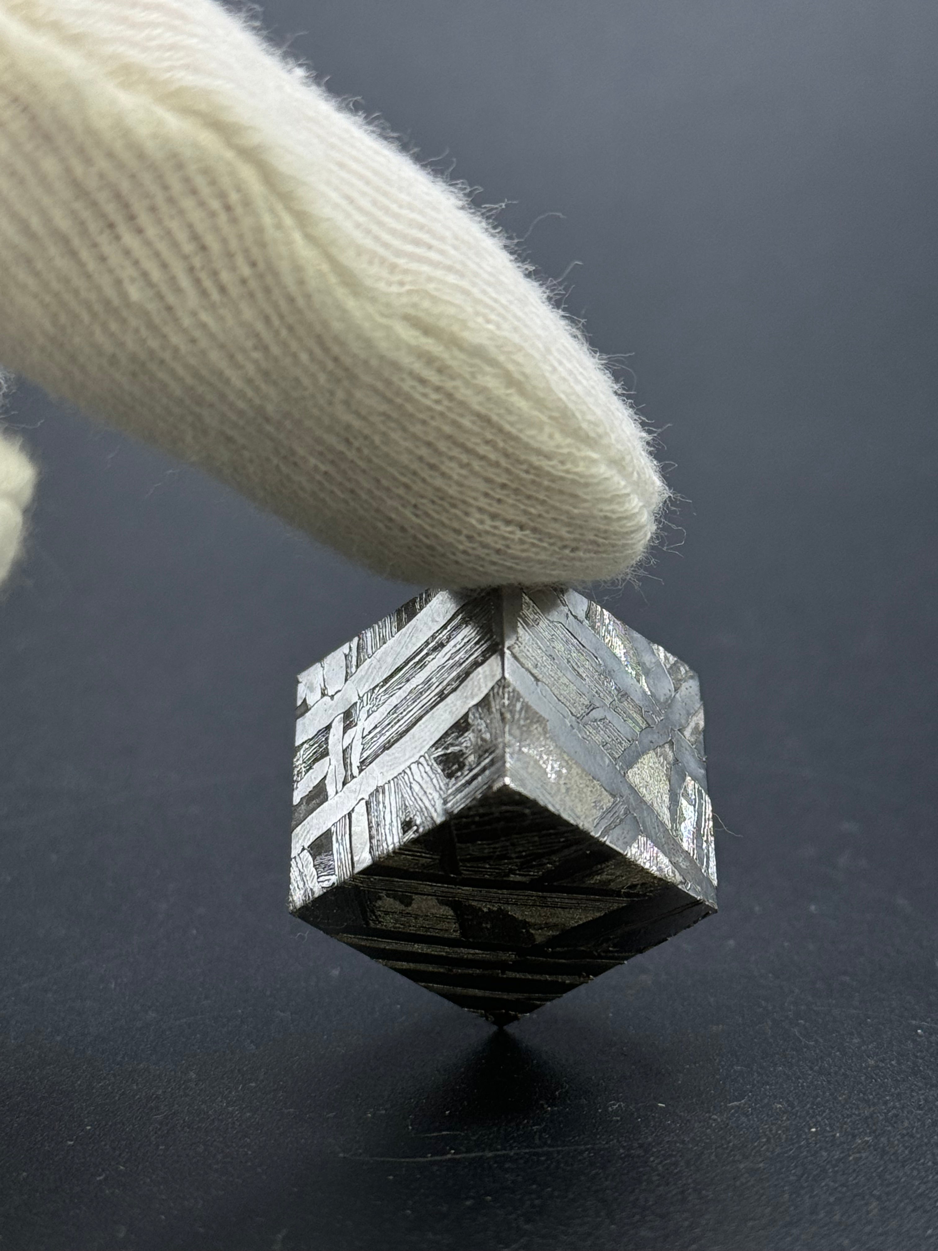 SEYMCHAN METEORITE, MAGADAN REGION, RUSSIA. 54 GRAMS CUBE.
