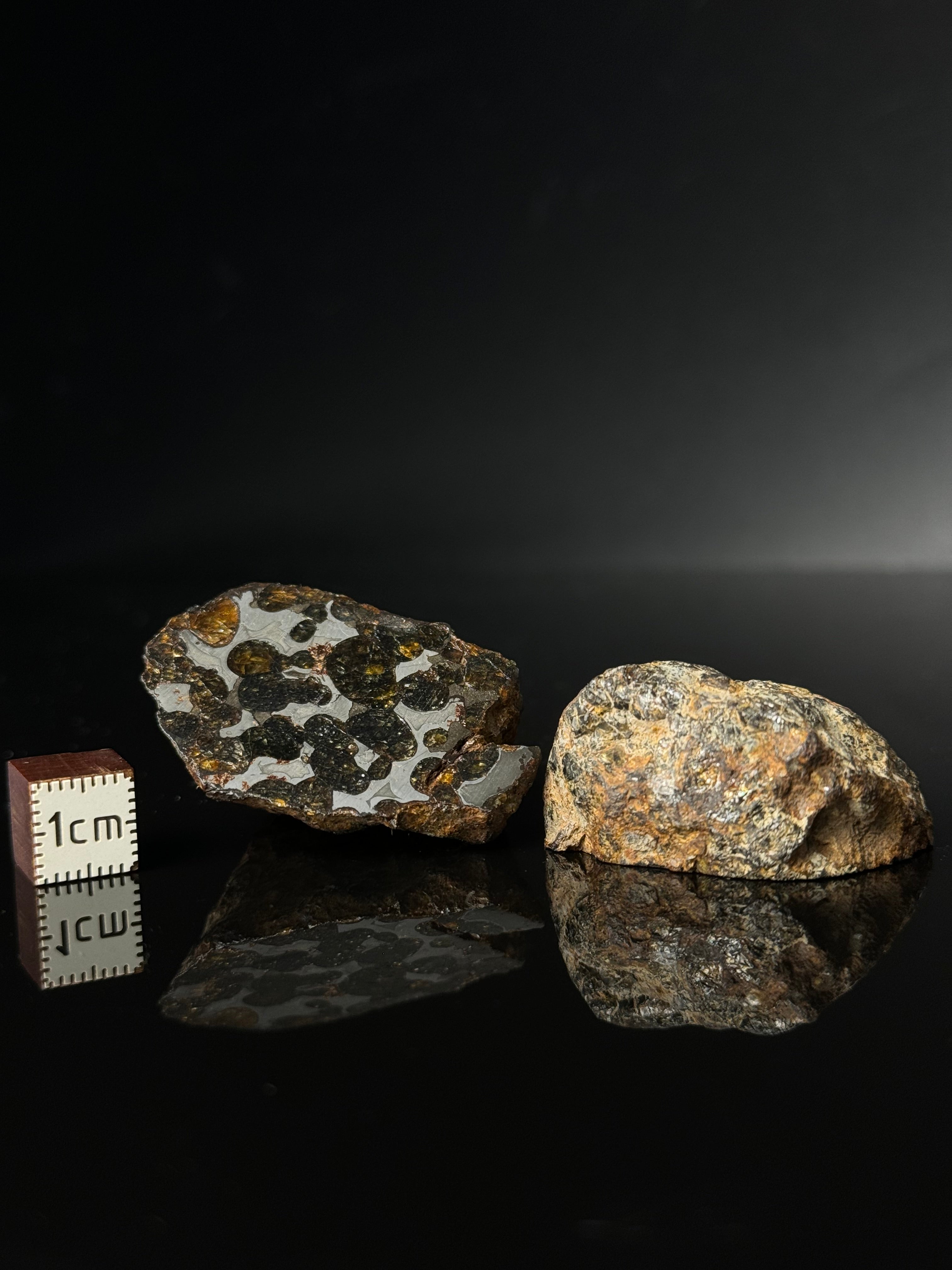 FULL SERICHO METEORITE FROM KENYA, IN TWO HALVES. TOTAL WEIGHT: 85,66 GRAMS.