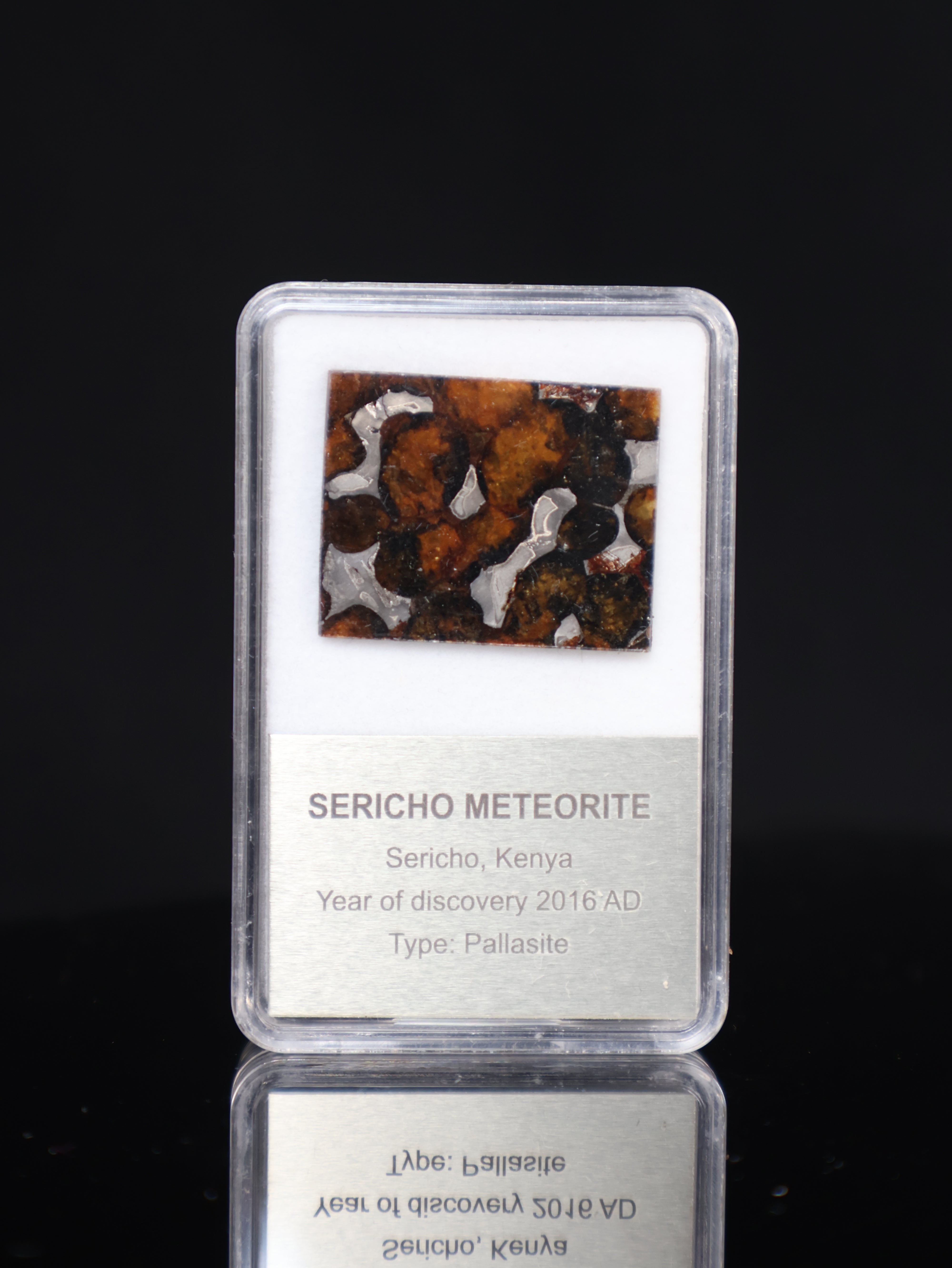 SERICHO METEORITE, KENYA. DISPLAY BOX. 5 GRAMS.