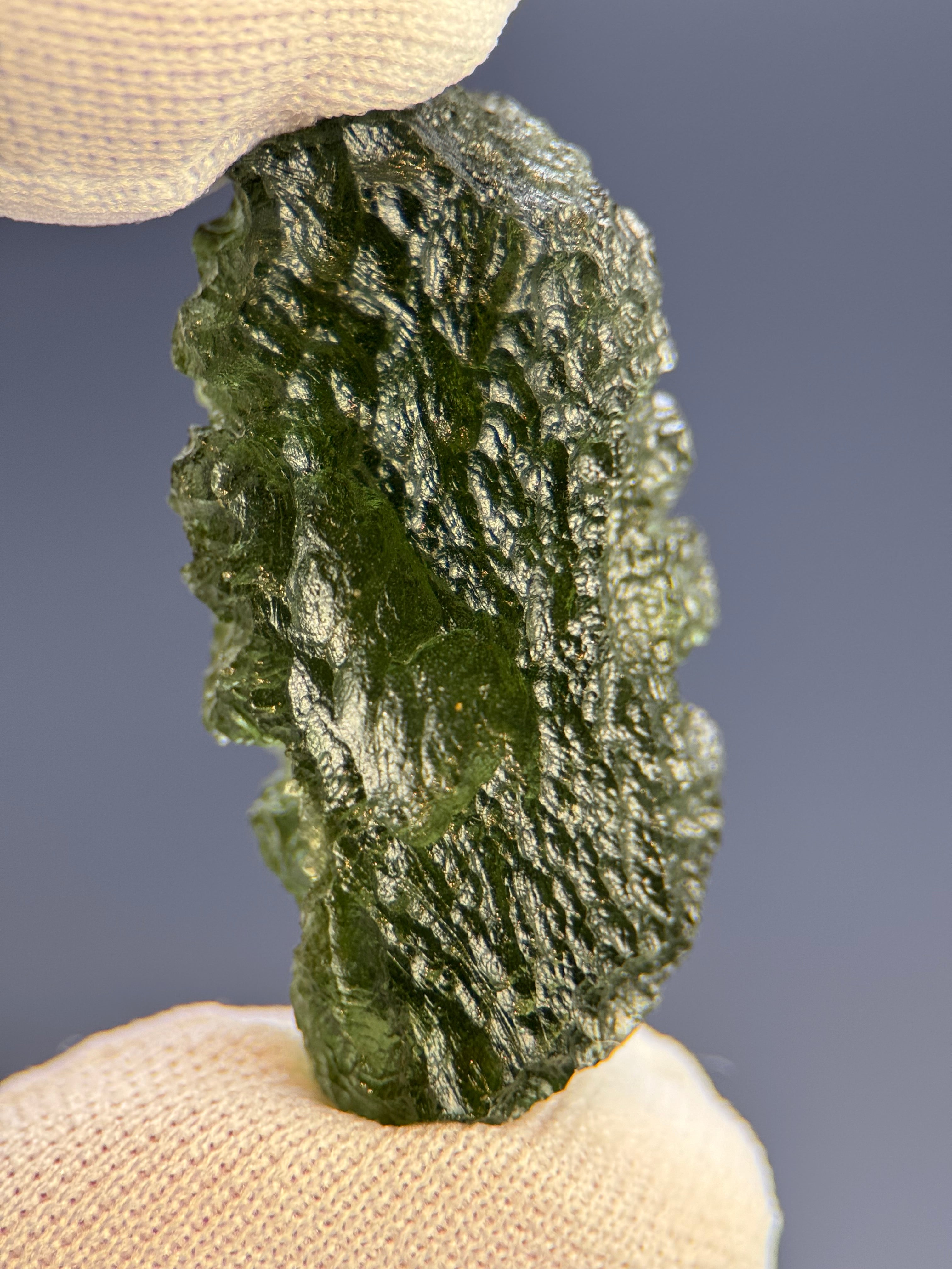 RAW MOLDAVITE, CZECH REPUBLIC. 5,43 GRAMS.