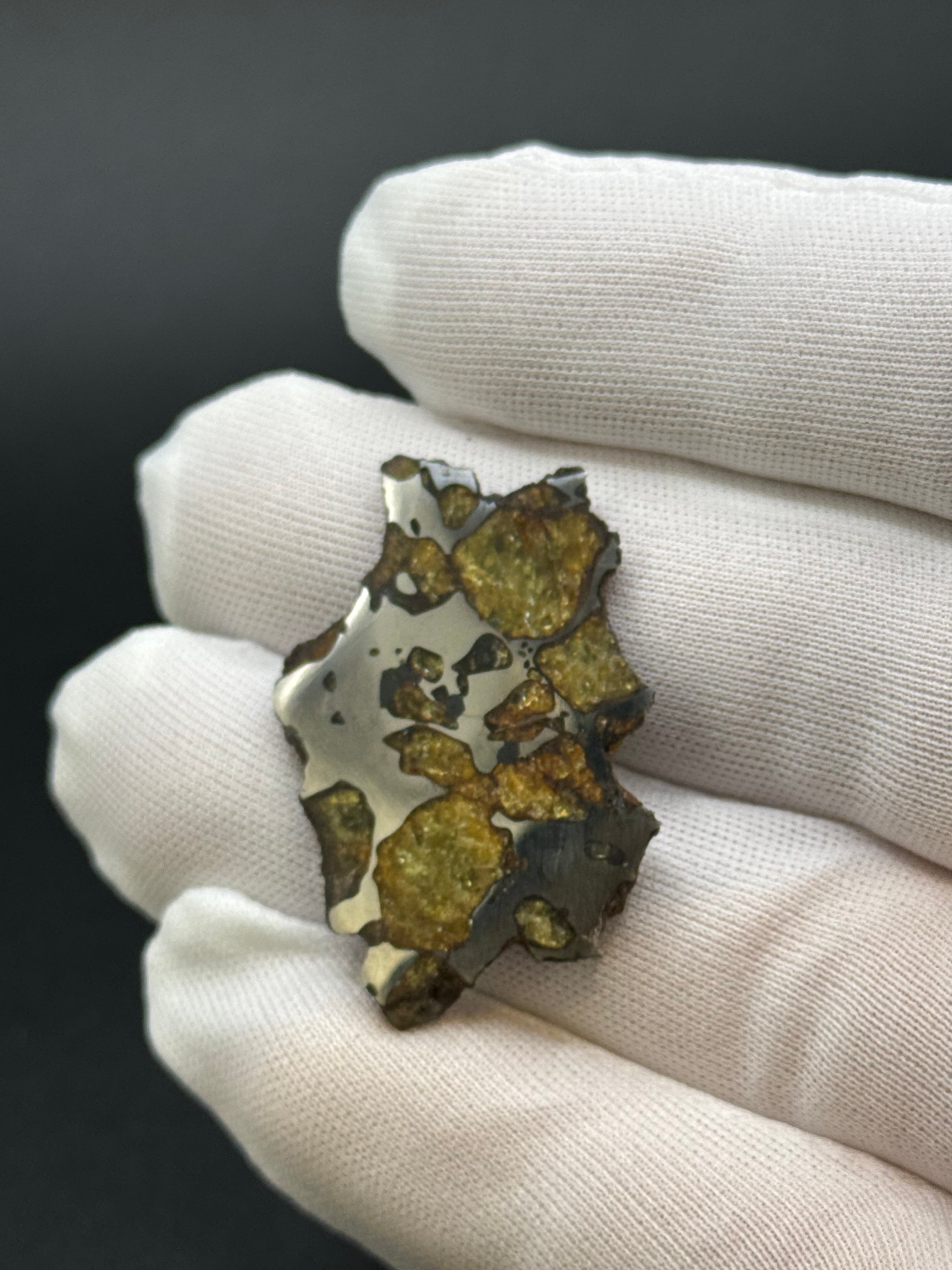 IMILAC PALLASITE METEORITE, CHILE. 7,38 GRAMS