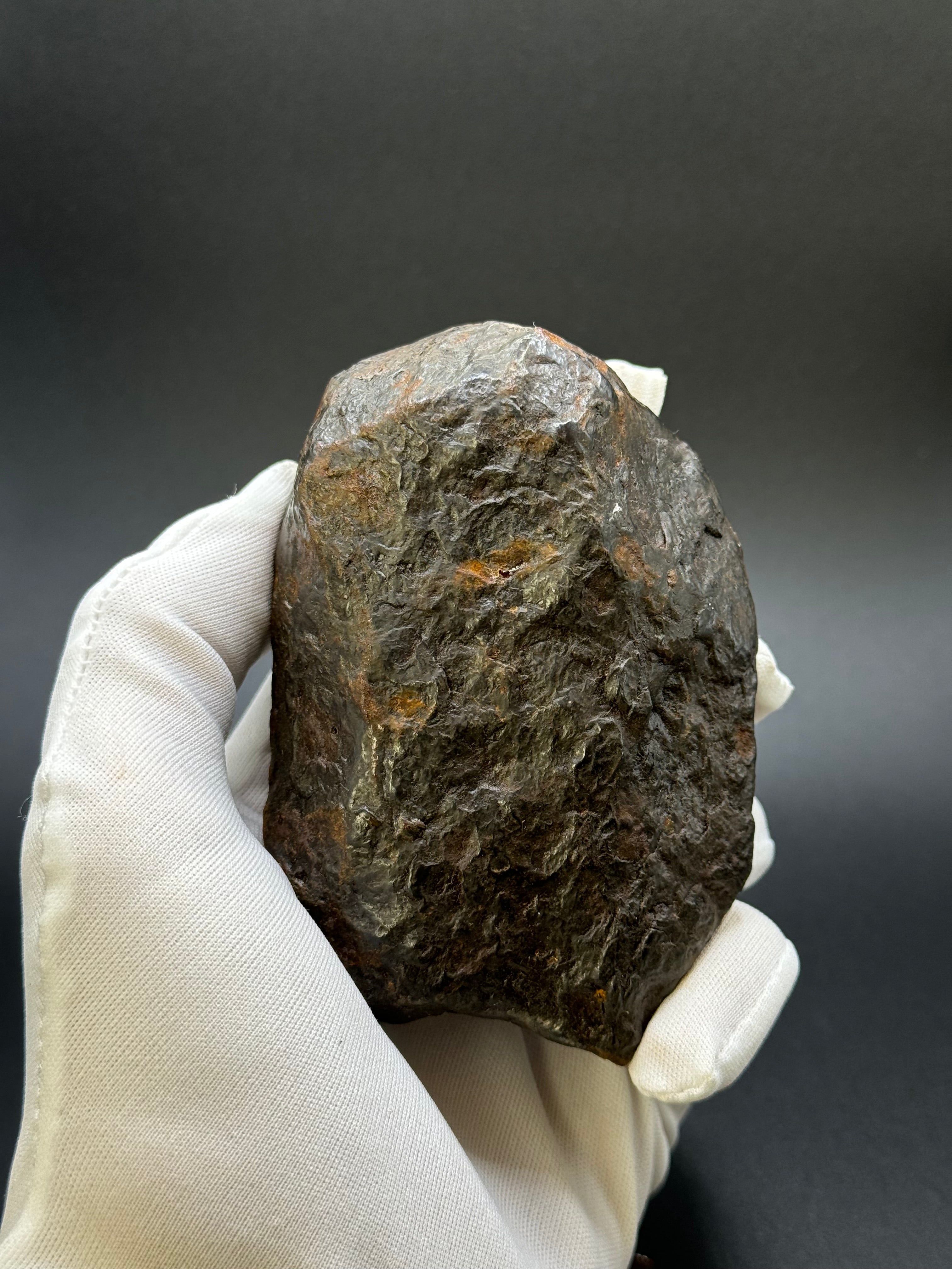 MUONIONALUSTA METEORITE, SWEDEN. FULL METEORITE 1104 GRAMS.