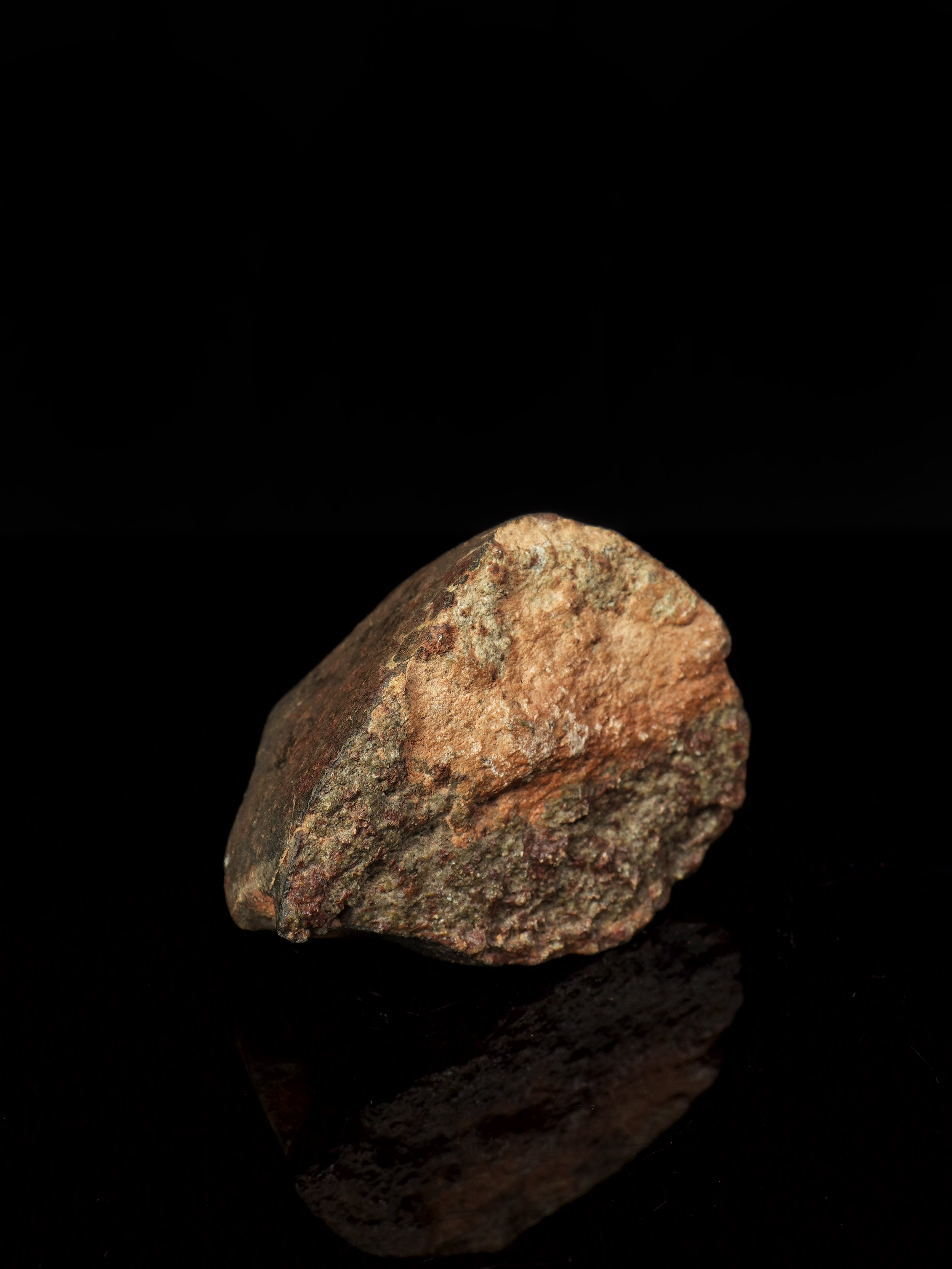 CHONDRITE METEORITE, NORTH WEST AFRICA. 124,13 GRAMS.