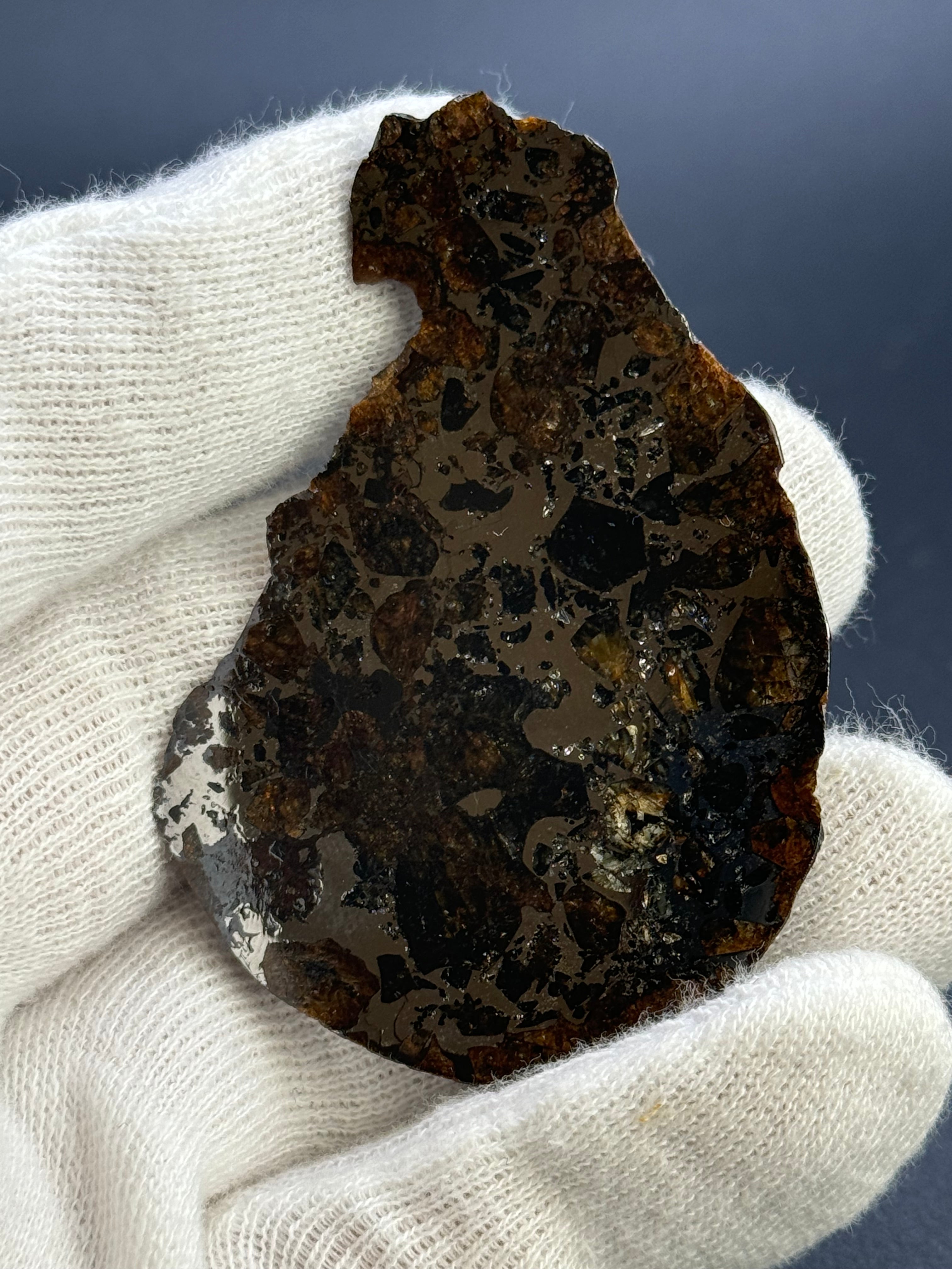 SEYMCHAN METEORITE, MAGADAN REGION, RUSSIA. End-cut 40,3 GRAMS.