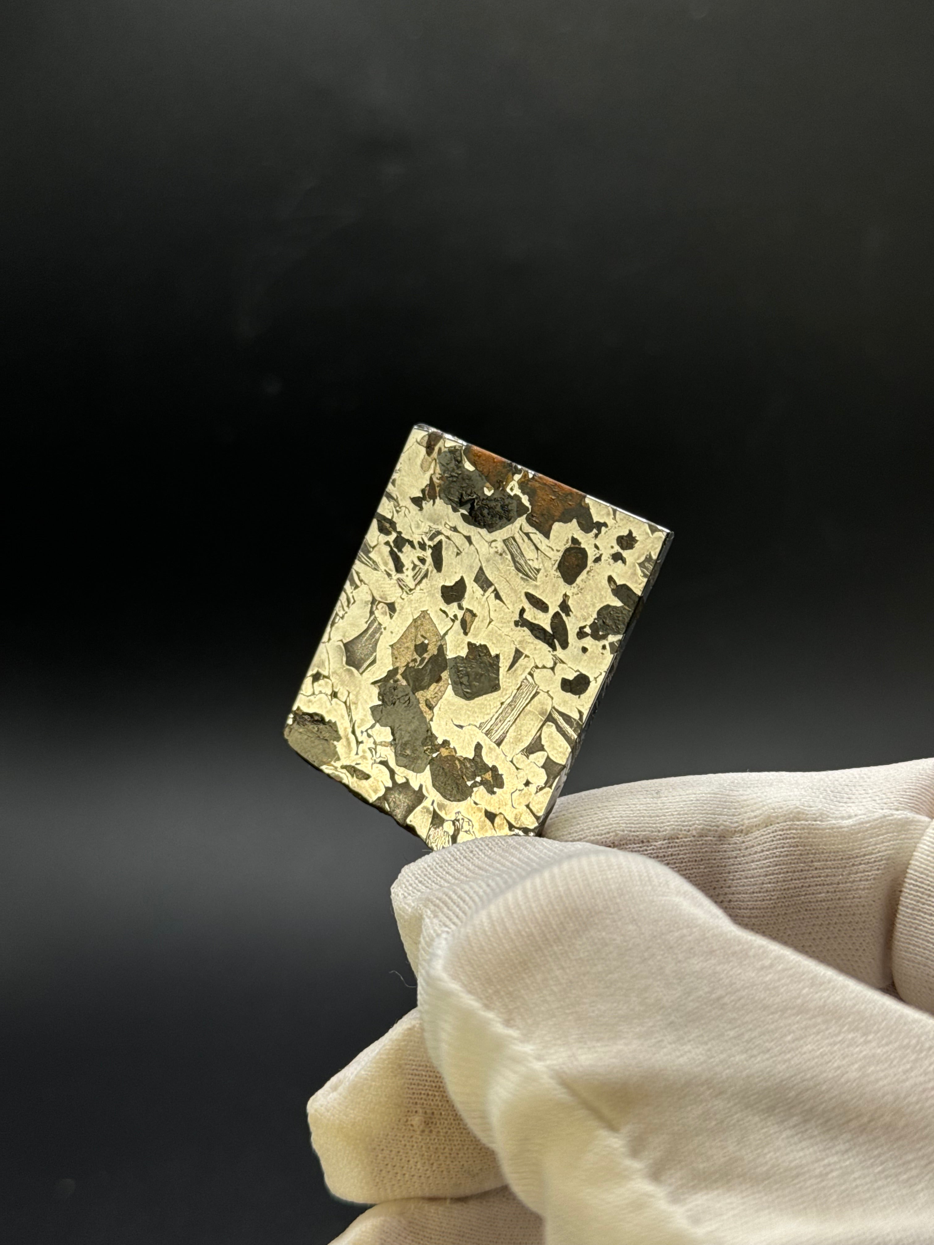 SEYMCHAN METEORITE, MAGADAN REGION, RUSSIA. 14,84 grams.