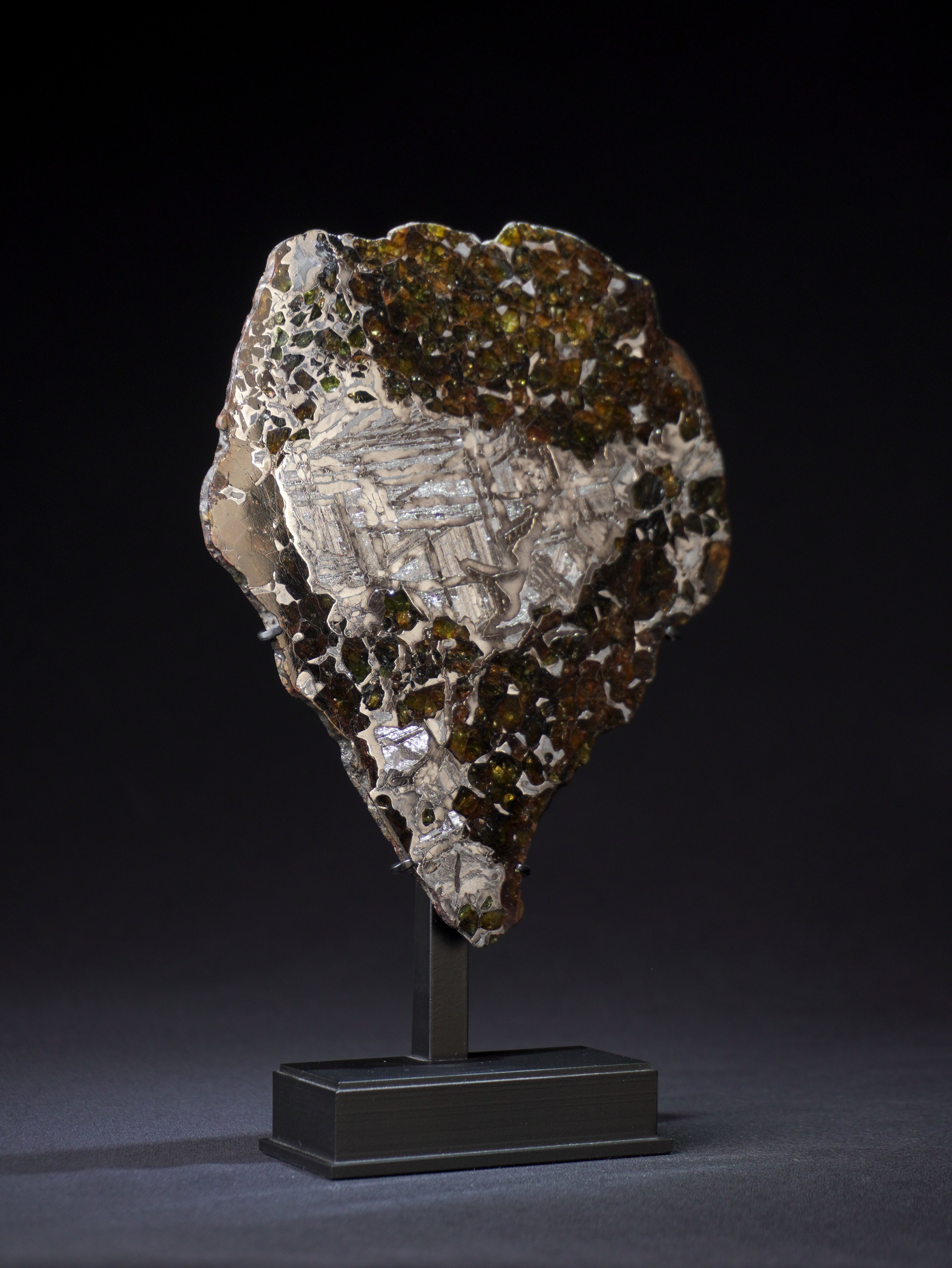 SEYMCHAN METEORITE, MAGADAN REGION, RUSSIA. 187 GRAMS.