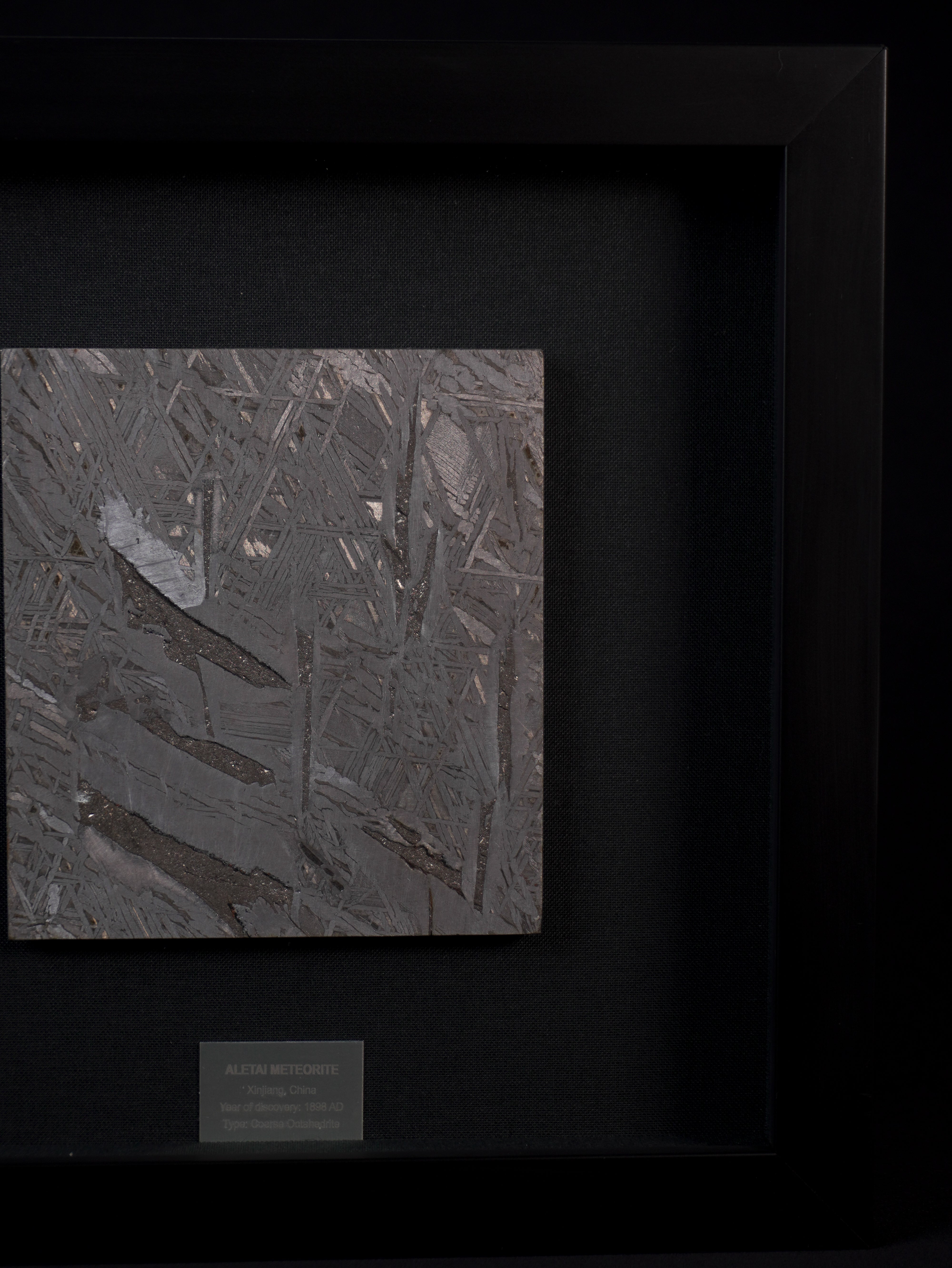Aletai Meteorite Framed slice – 410 g