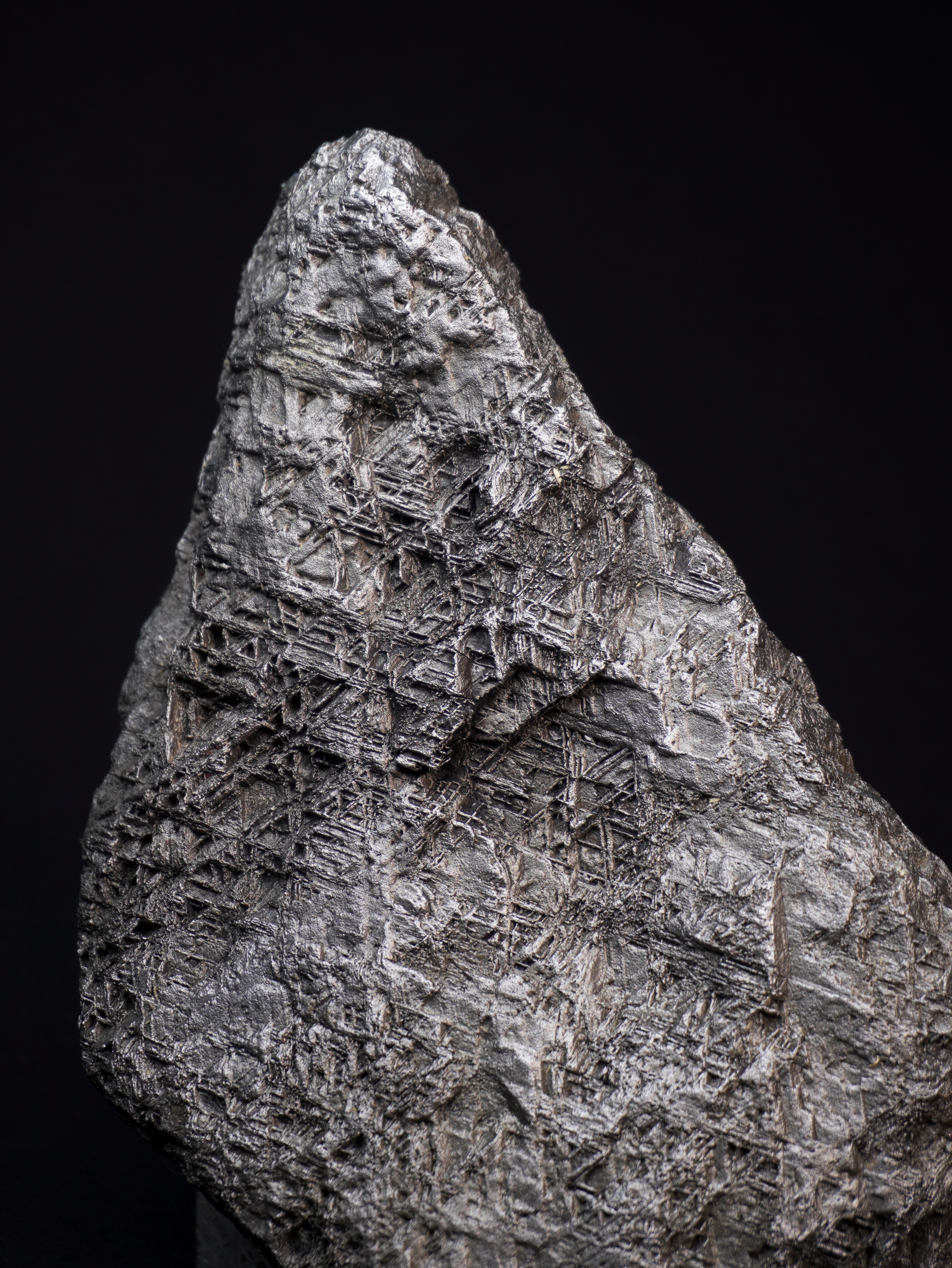 MUONIONALUSTA METEORITE, SWEDEN. FULL METEORITE 13.4 KILOGRAMS.