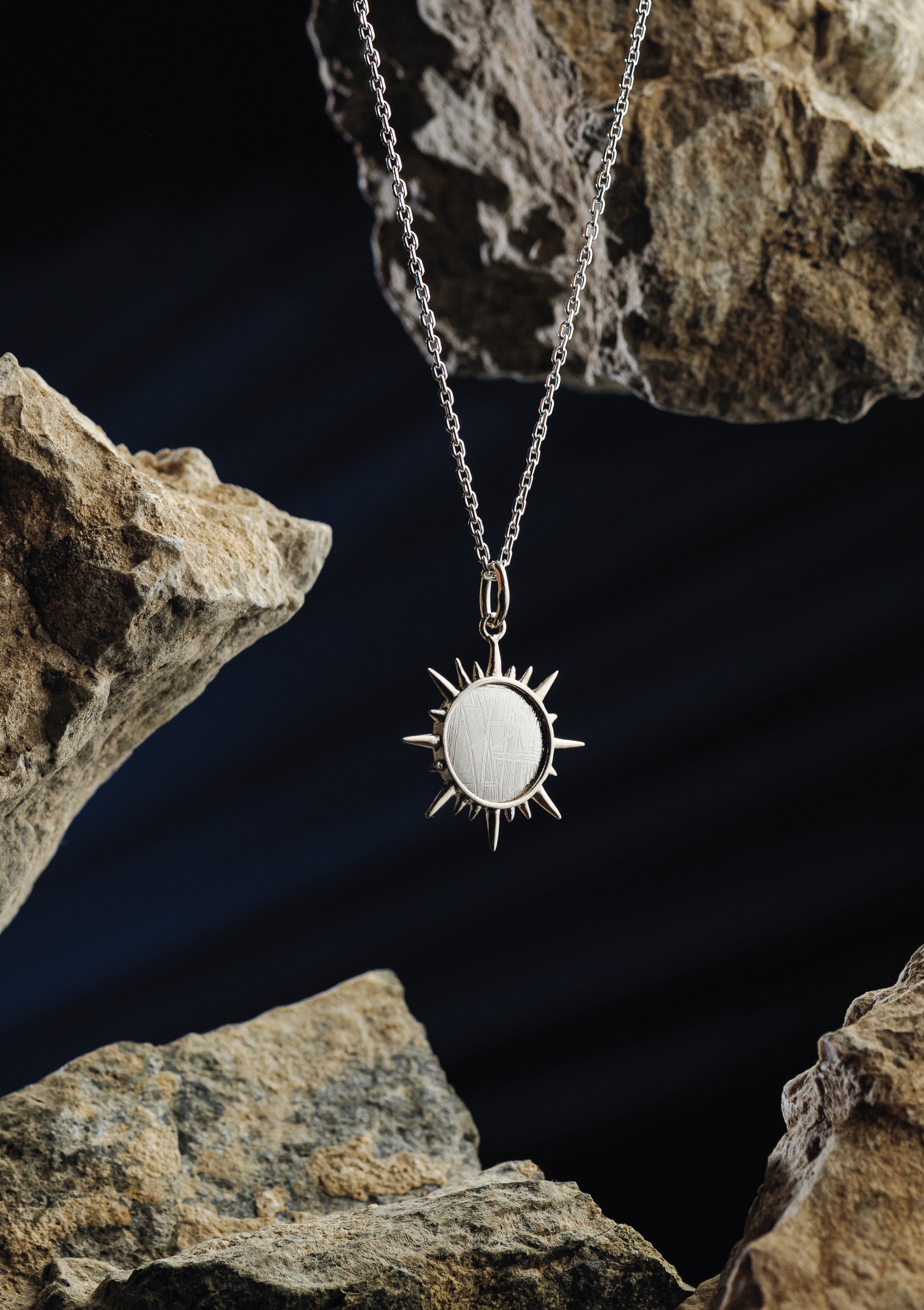 Muonionalusta meteorite pendant "supernova"