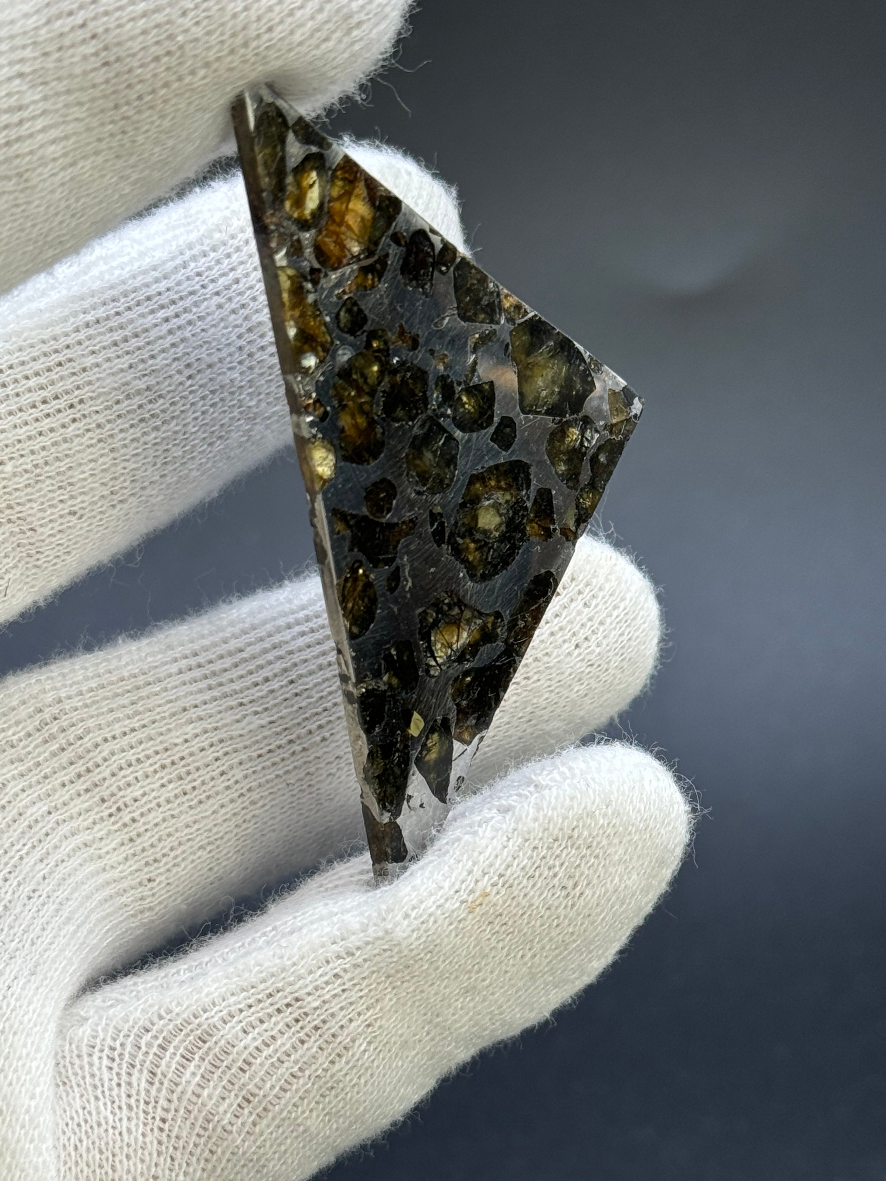 SEYMCHAN METEORITE, MAGADAN REGION, RUSSIA. 13,24 GRAMS.