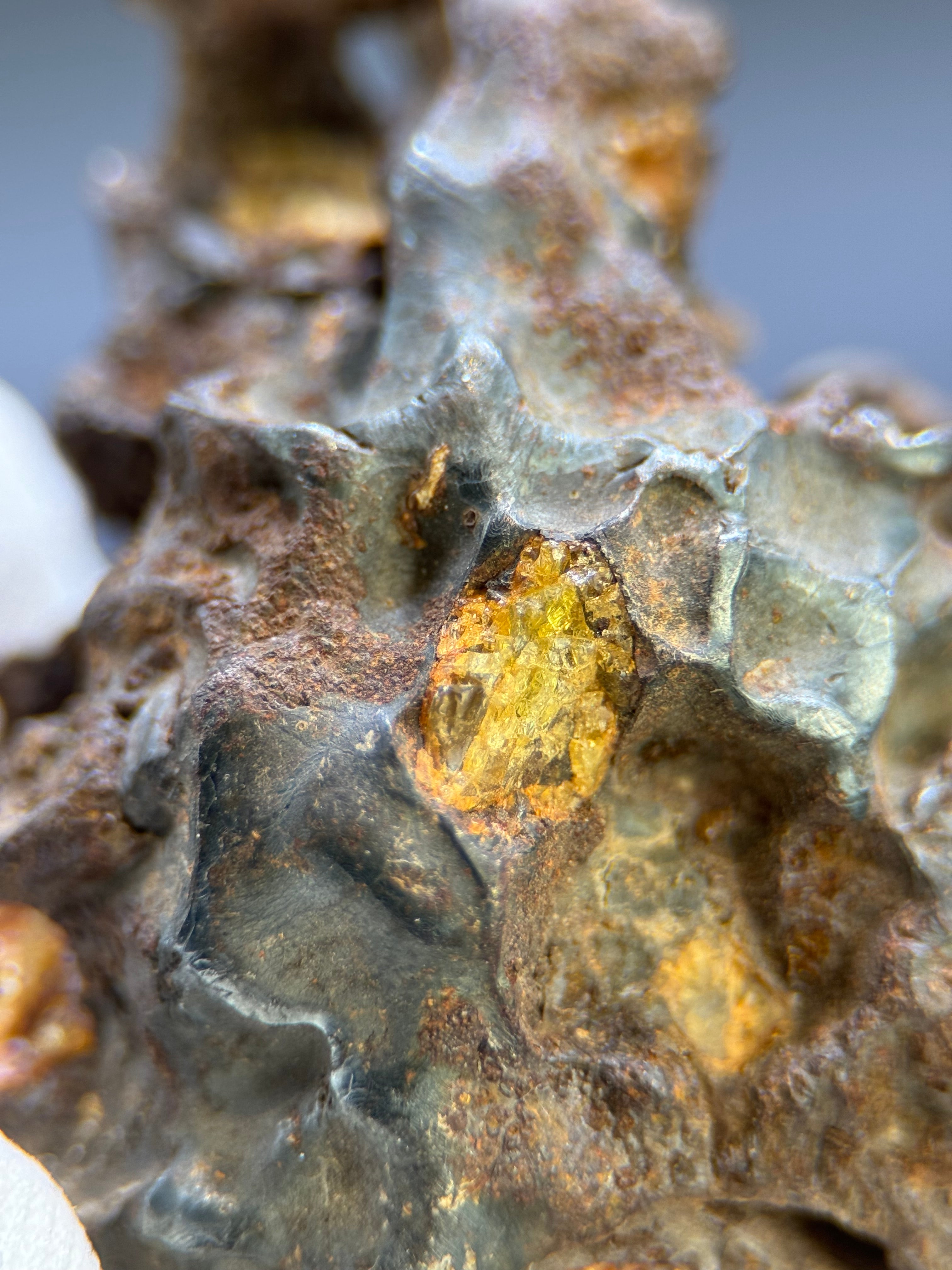 IMILAC PALLASITE METEORITE, CHILE. 55,41 grams. Full specimen.