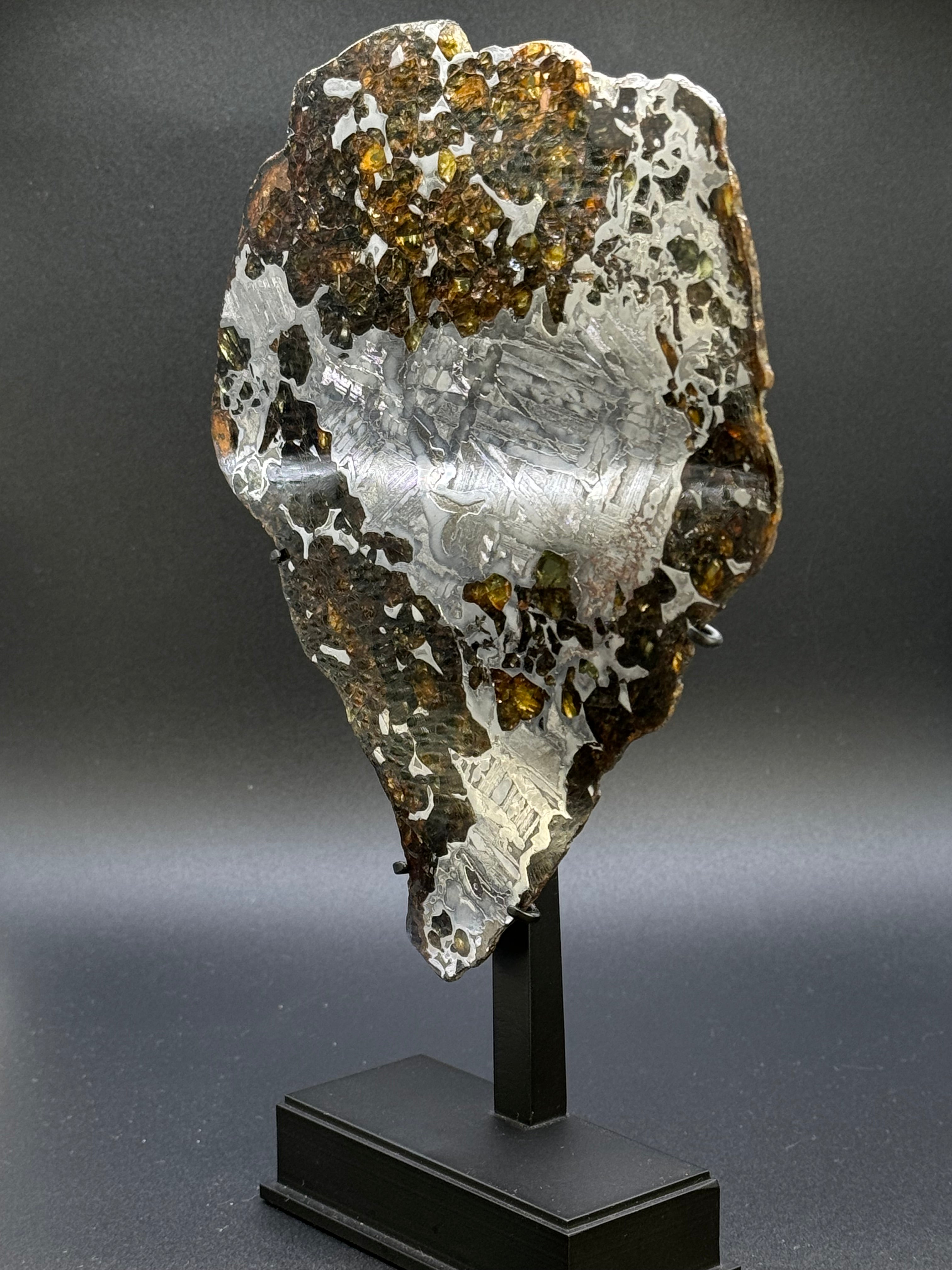 SEYMCHAN METEORITE, MAGADAN REGION, RUSSIA. 187 GRAMS.