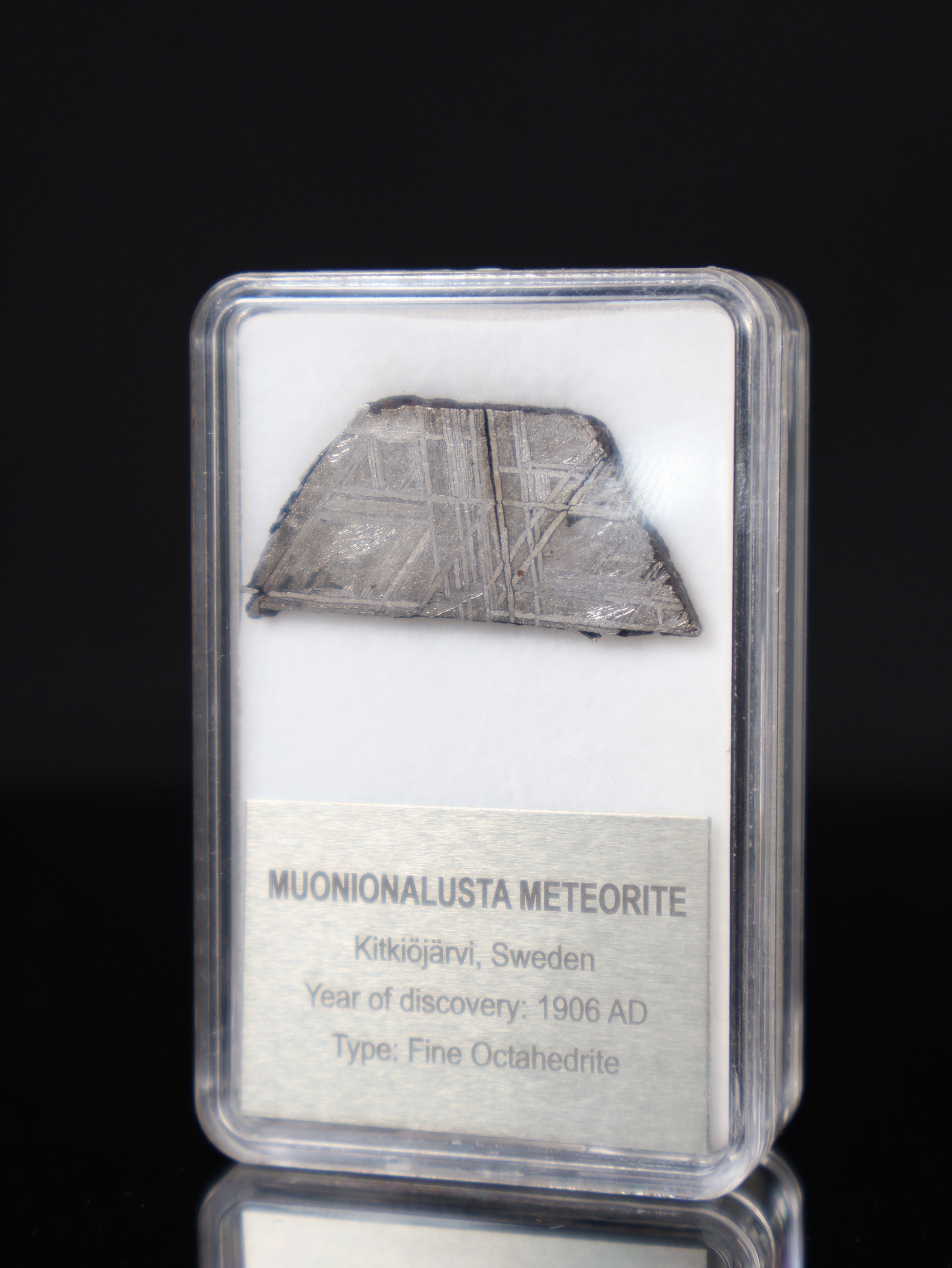 MUONIONALUSTA METEORITE, SWEDEN. DISPLAY BOX. 7 GRAMS.