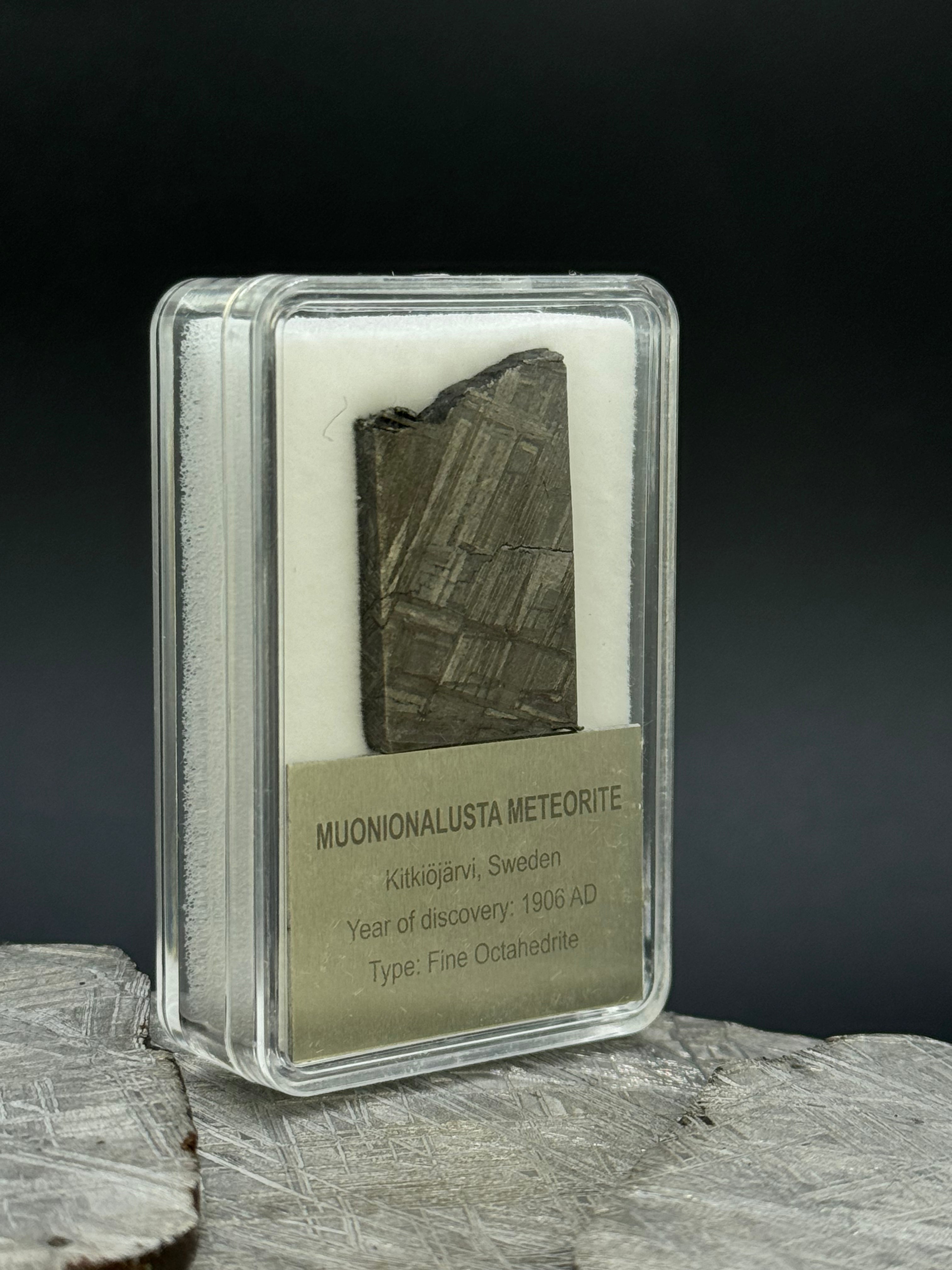 Muonionalusta meteorite, Sweden. Display box. 10,6 grams.