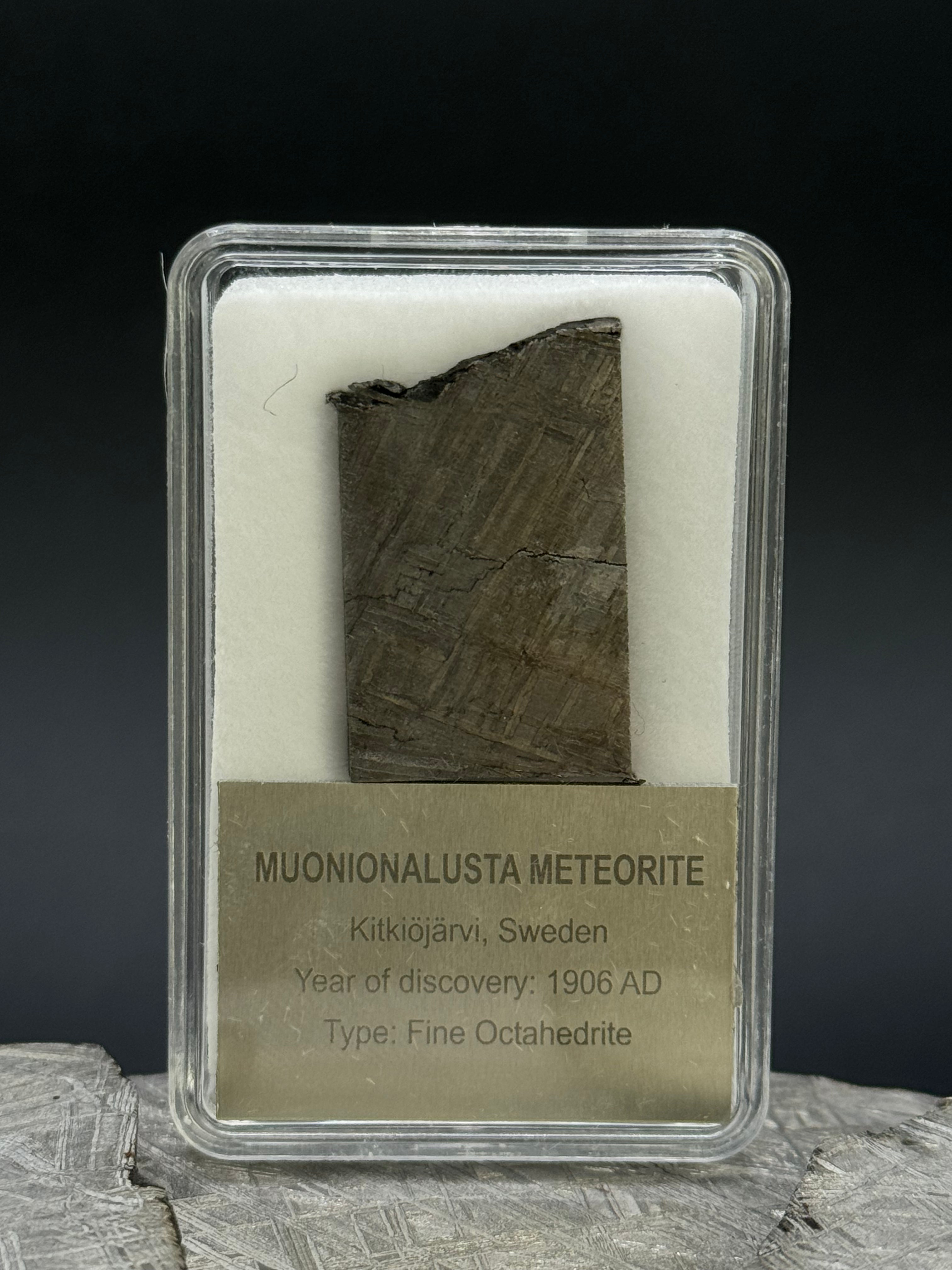 Muonionalusta meteorite, Sweden. Display box. 10,6 grams.