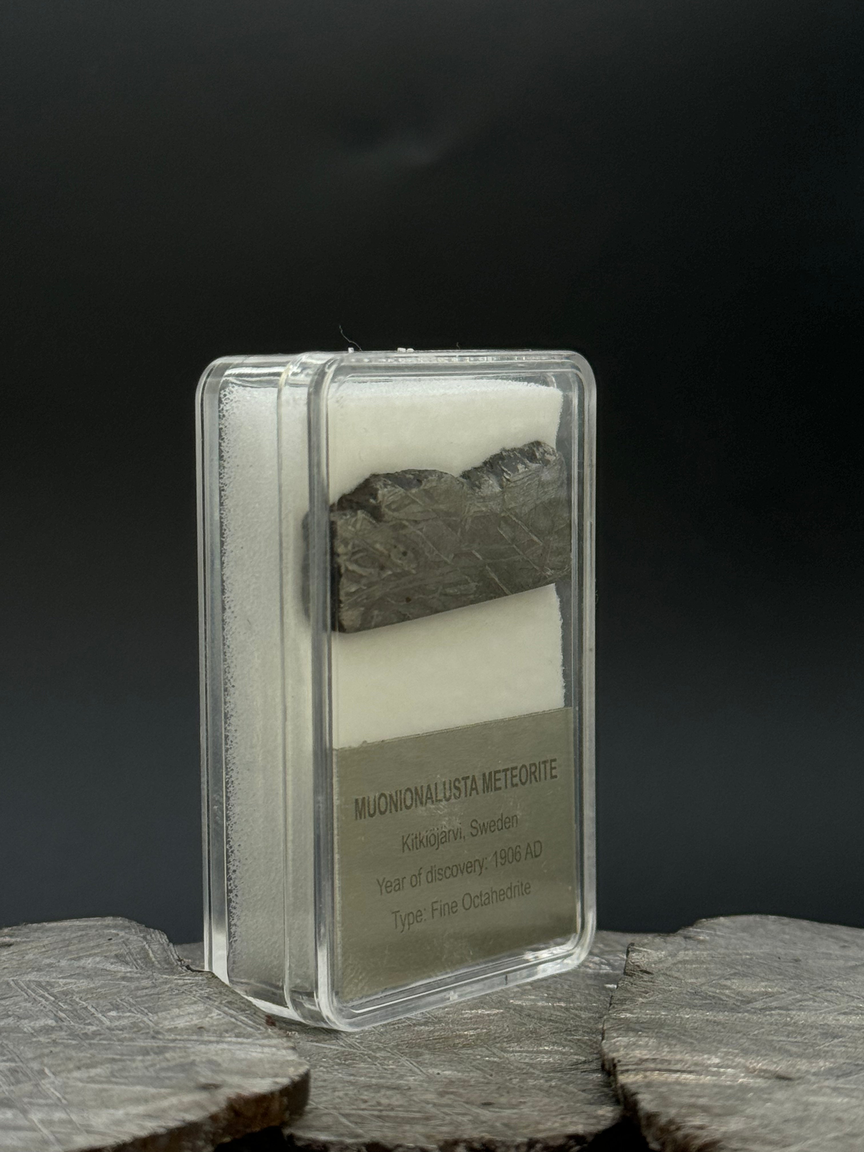 Muonionalusta meteorite, Sweden. Display box. 9,6 grams.