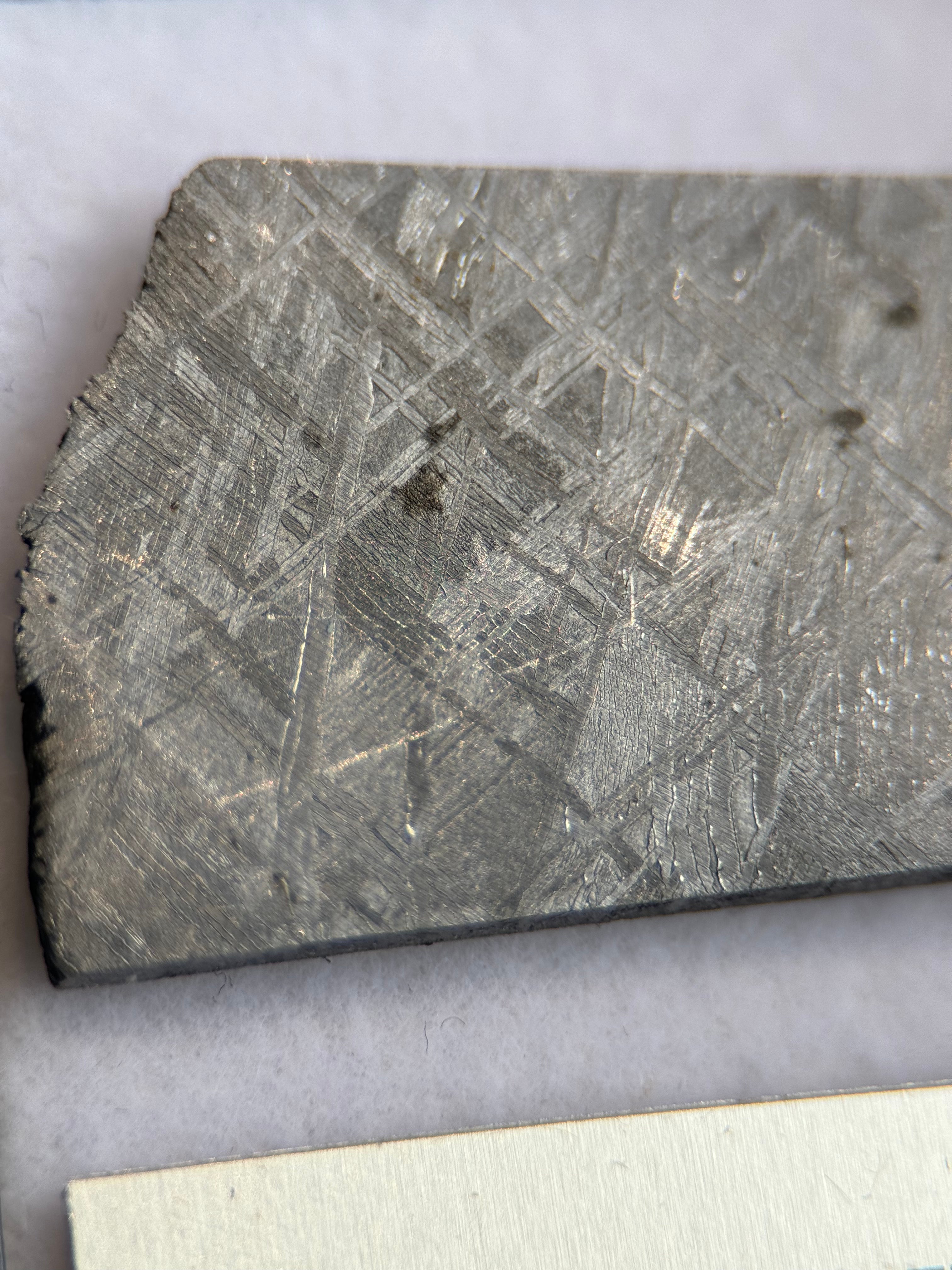 MUONIONALUSTA METEORITE, SWEDEN. DISPLAY BOX. 12,4 GRAMS.