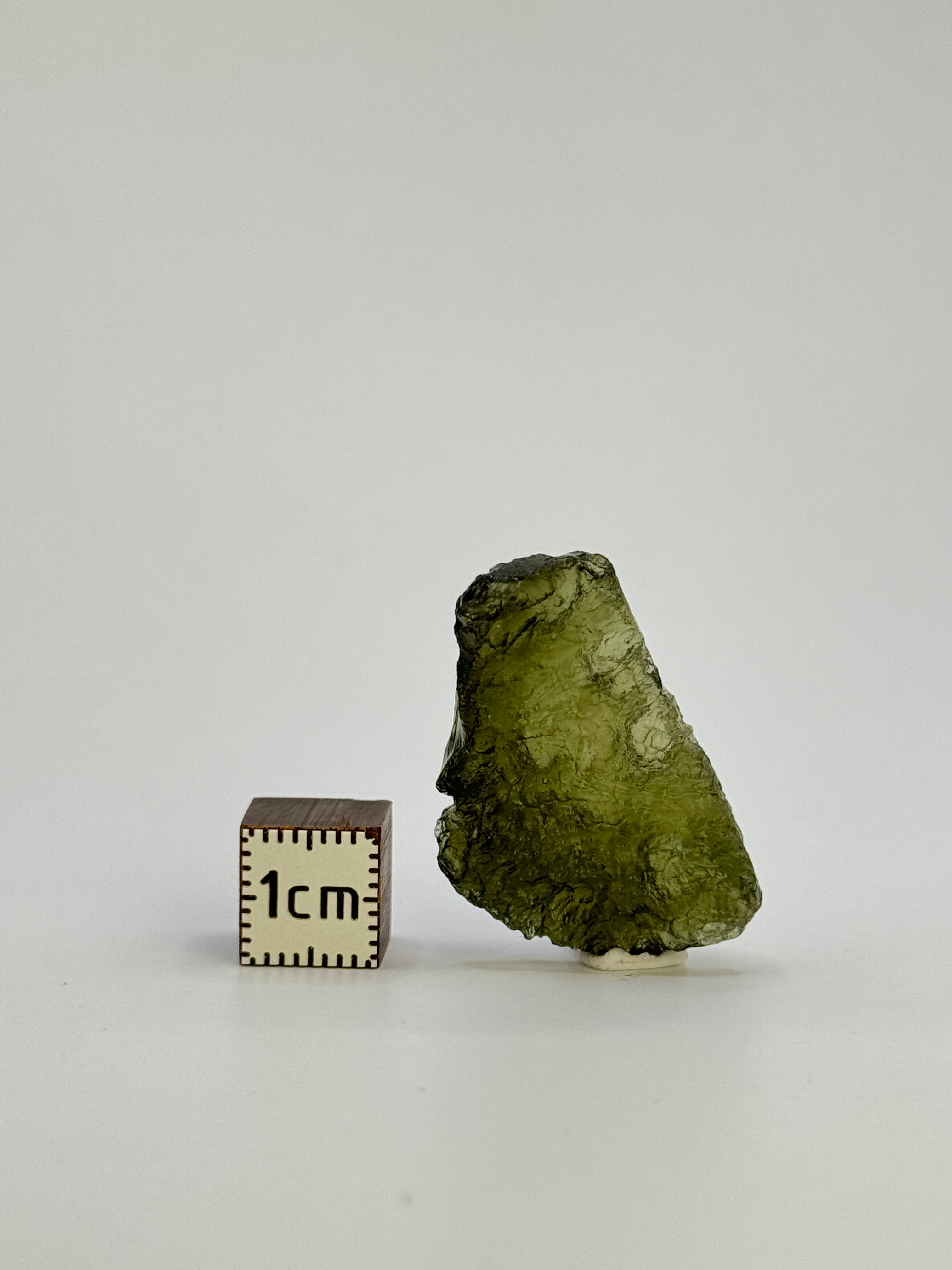 Raw Moldavite, Czech Republic. 4,49 grams.