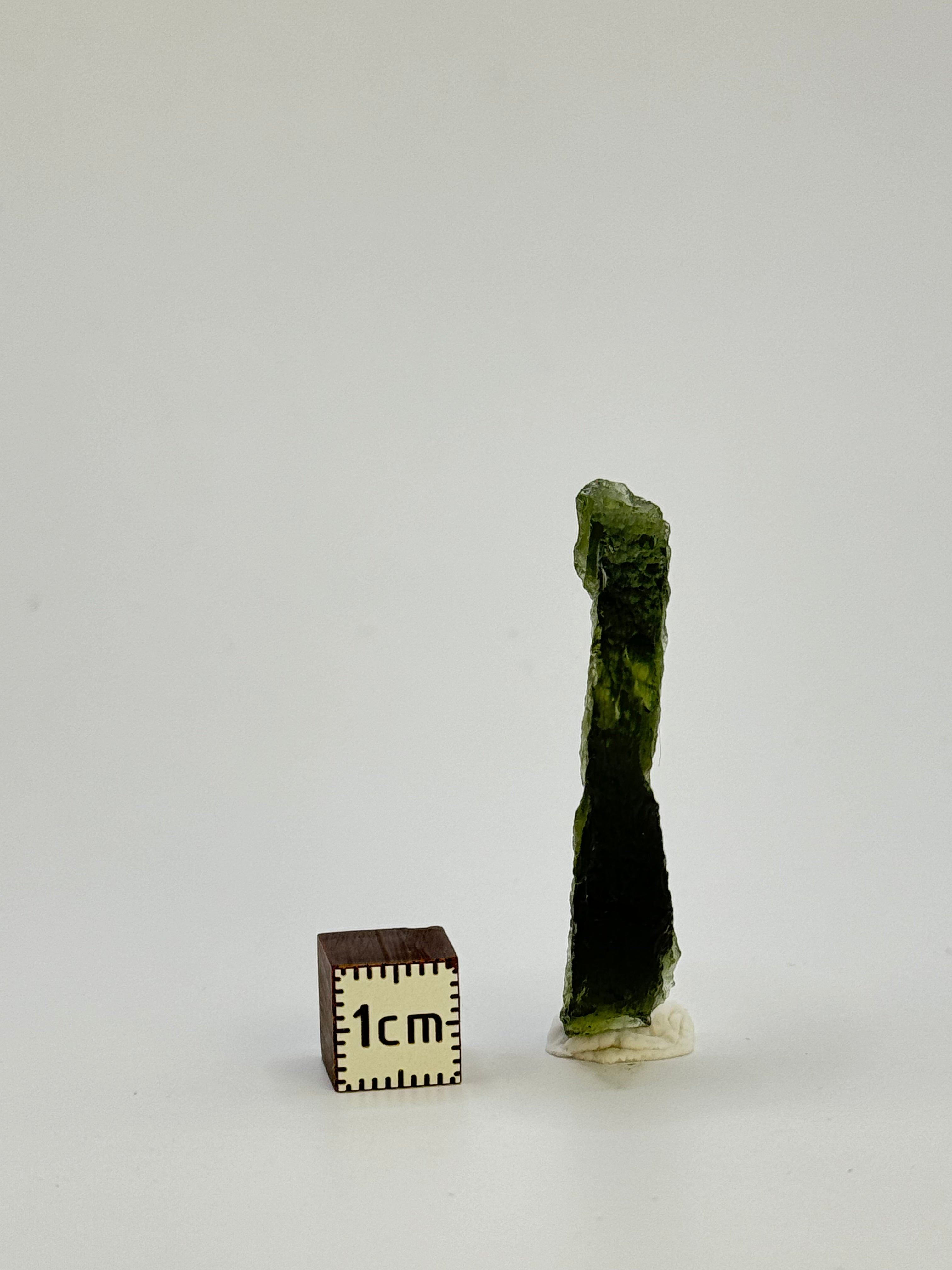 Raw Moldavite, Czech Republic. 4,8 grams.