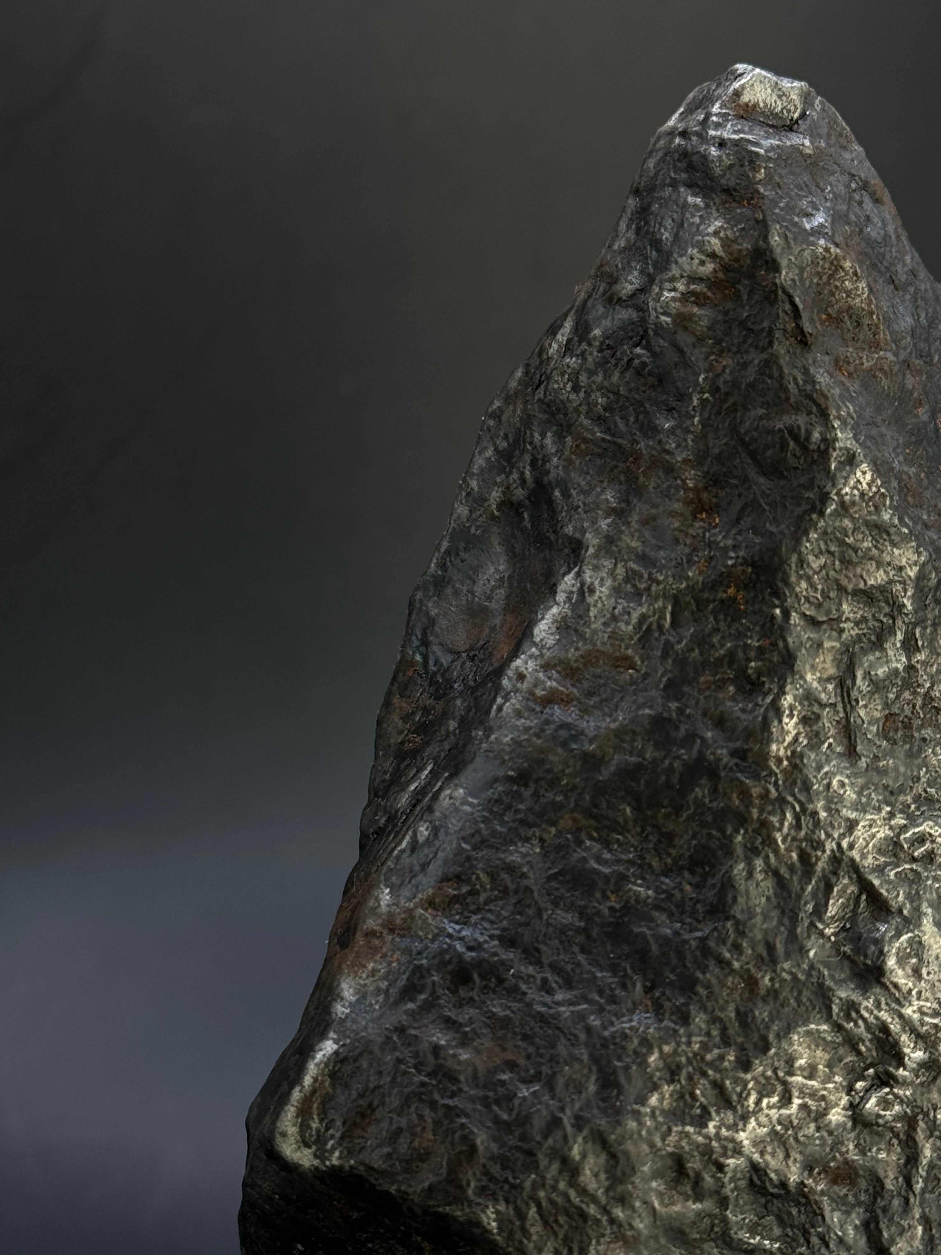Muonionalusta Meteorite, Sweden. Full meteorite, 1705 grams.