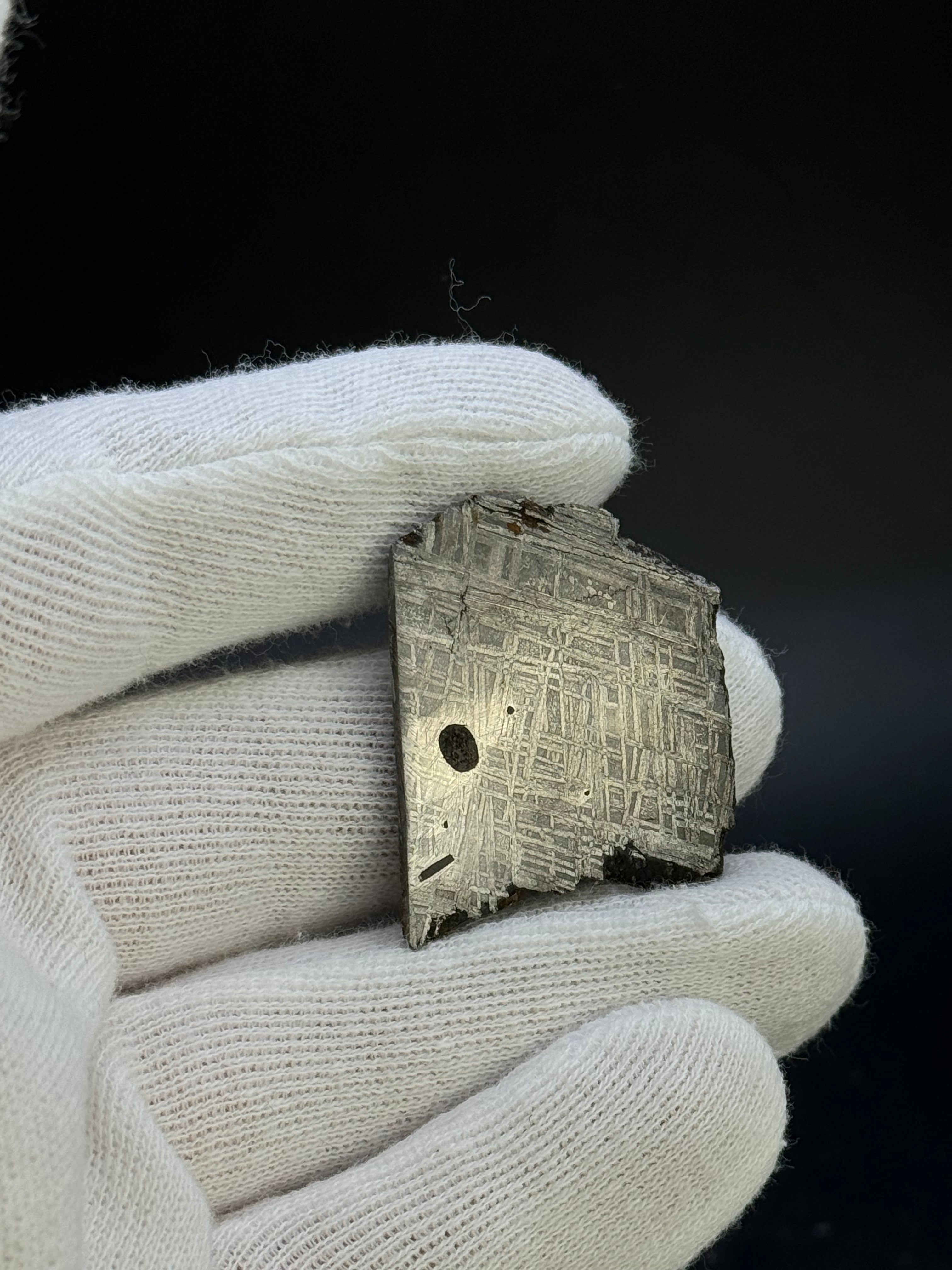 Muonionalusta meteorite, Sweden. 26,55 grams.