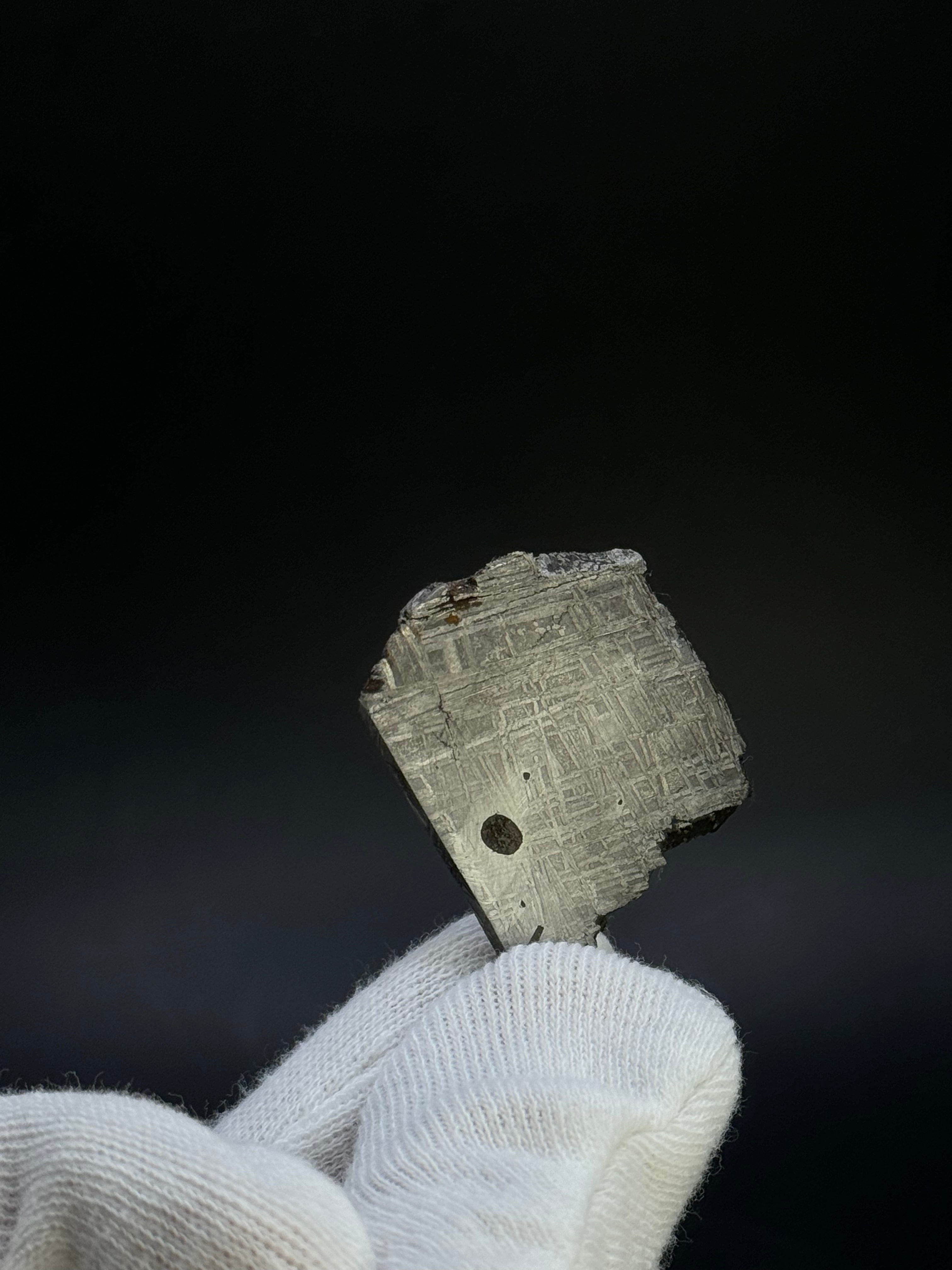 Muonionalusta meteorite, Sweden. 26,55 grams.
