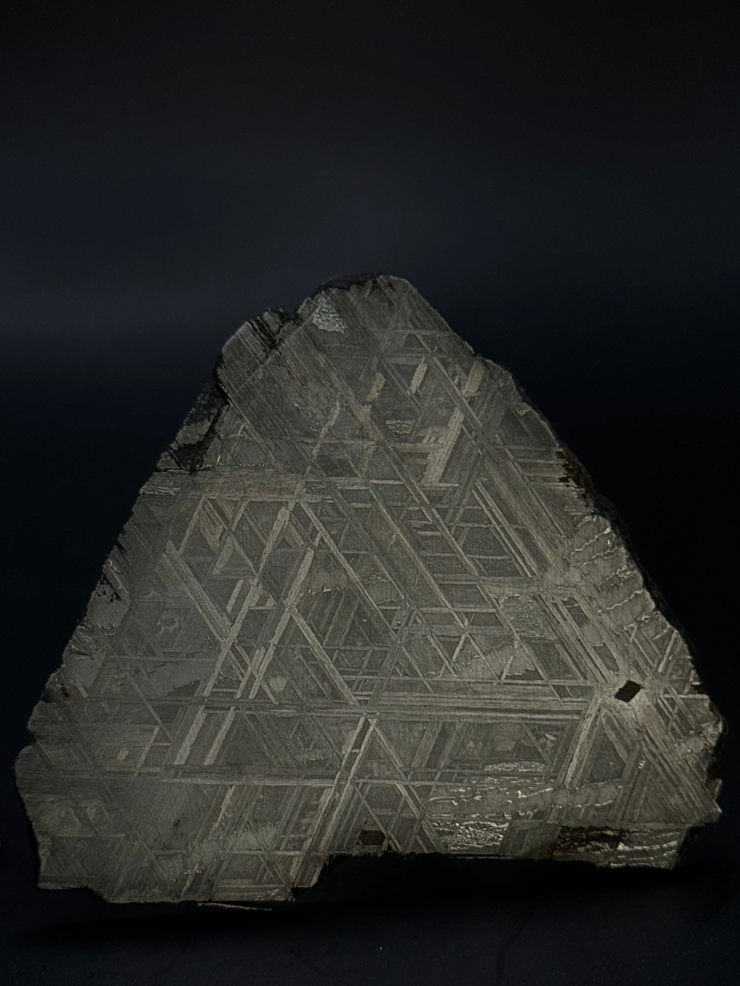 Muonionalusta meteorite, Sweden. 90,74 grams.