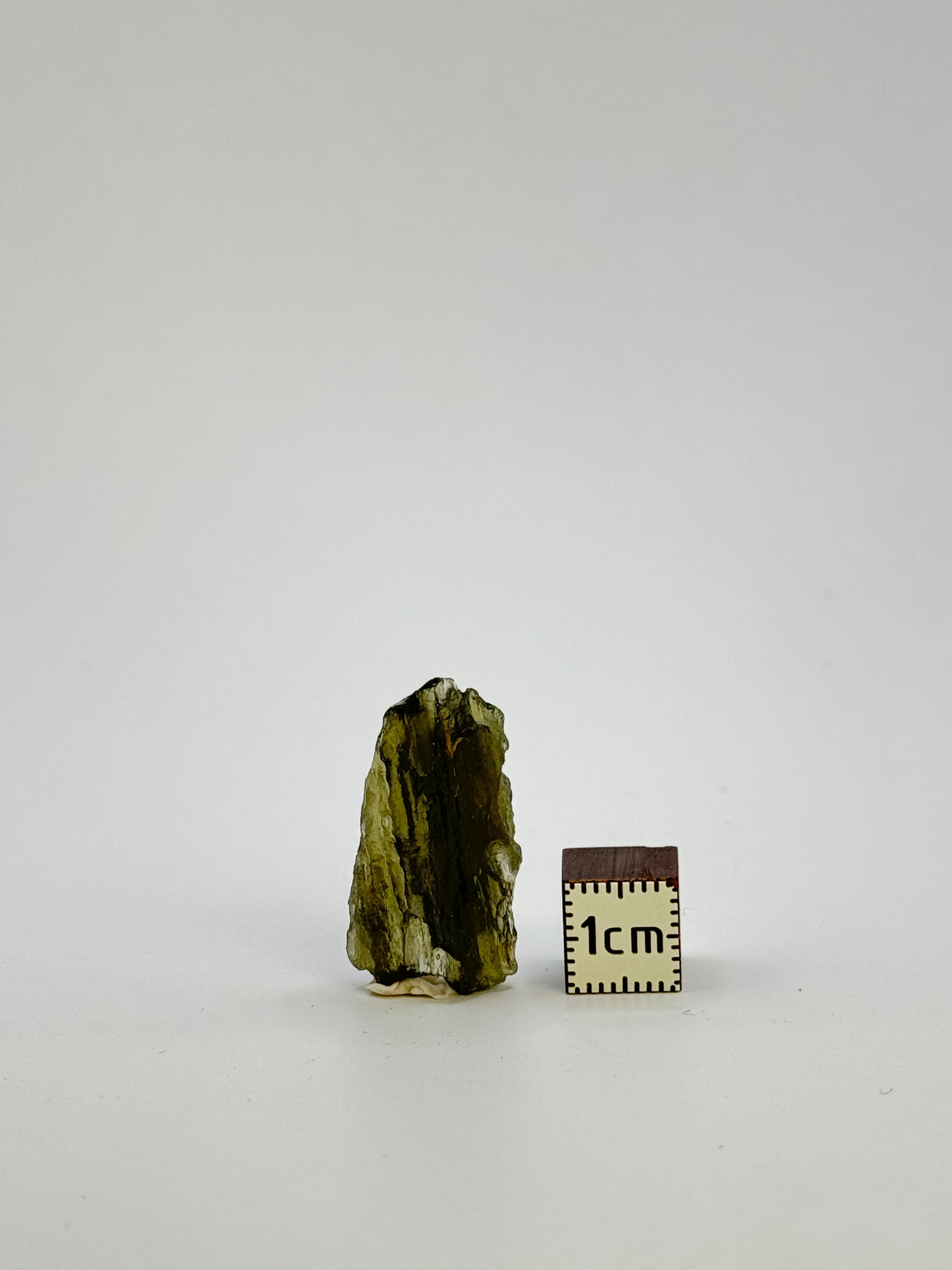 Raw Moldavite, Czech Republic. 2,85 grams.