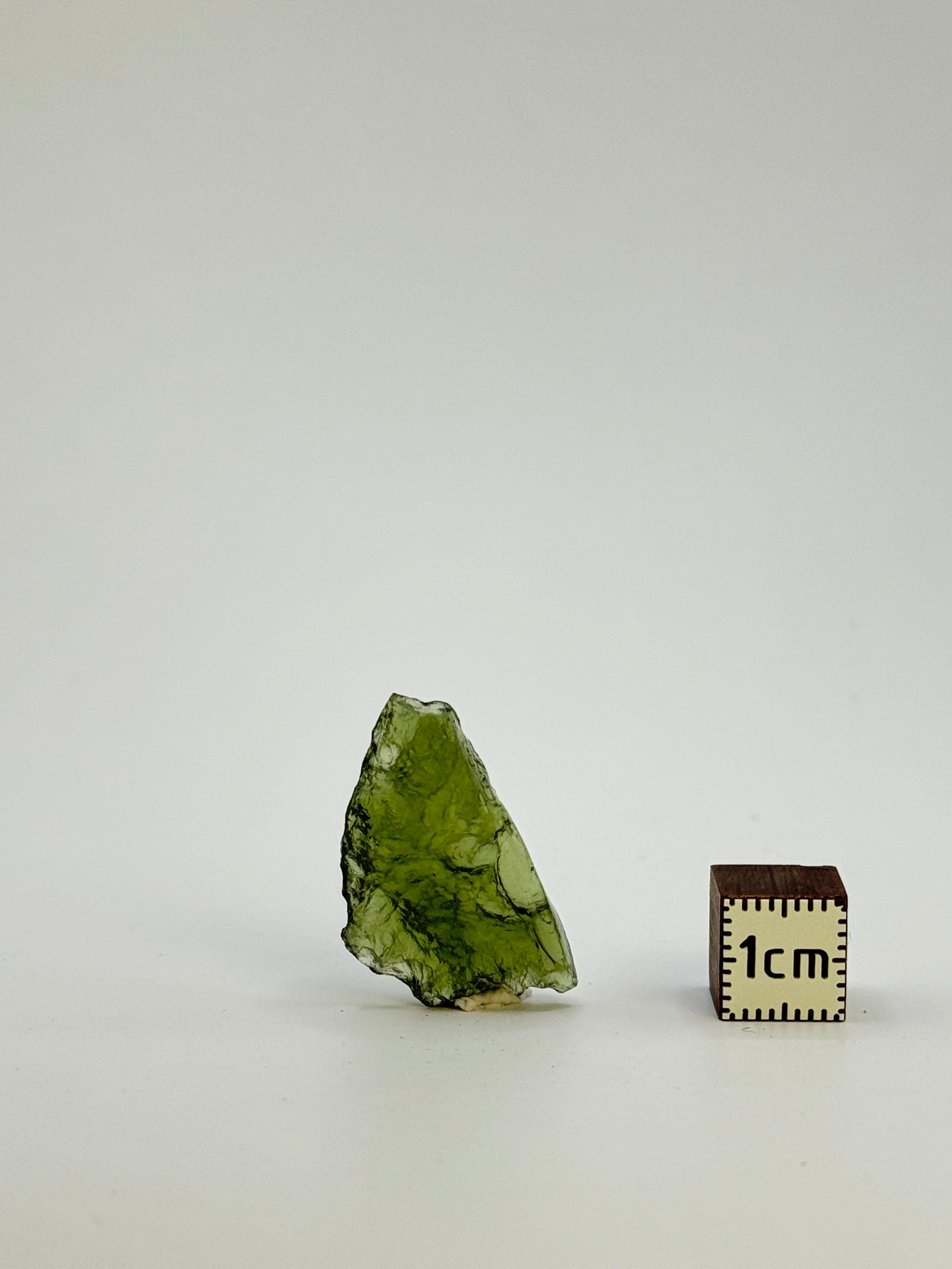 Raw Moldavite, Czech Republic. 2,64 grams.