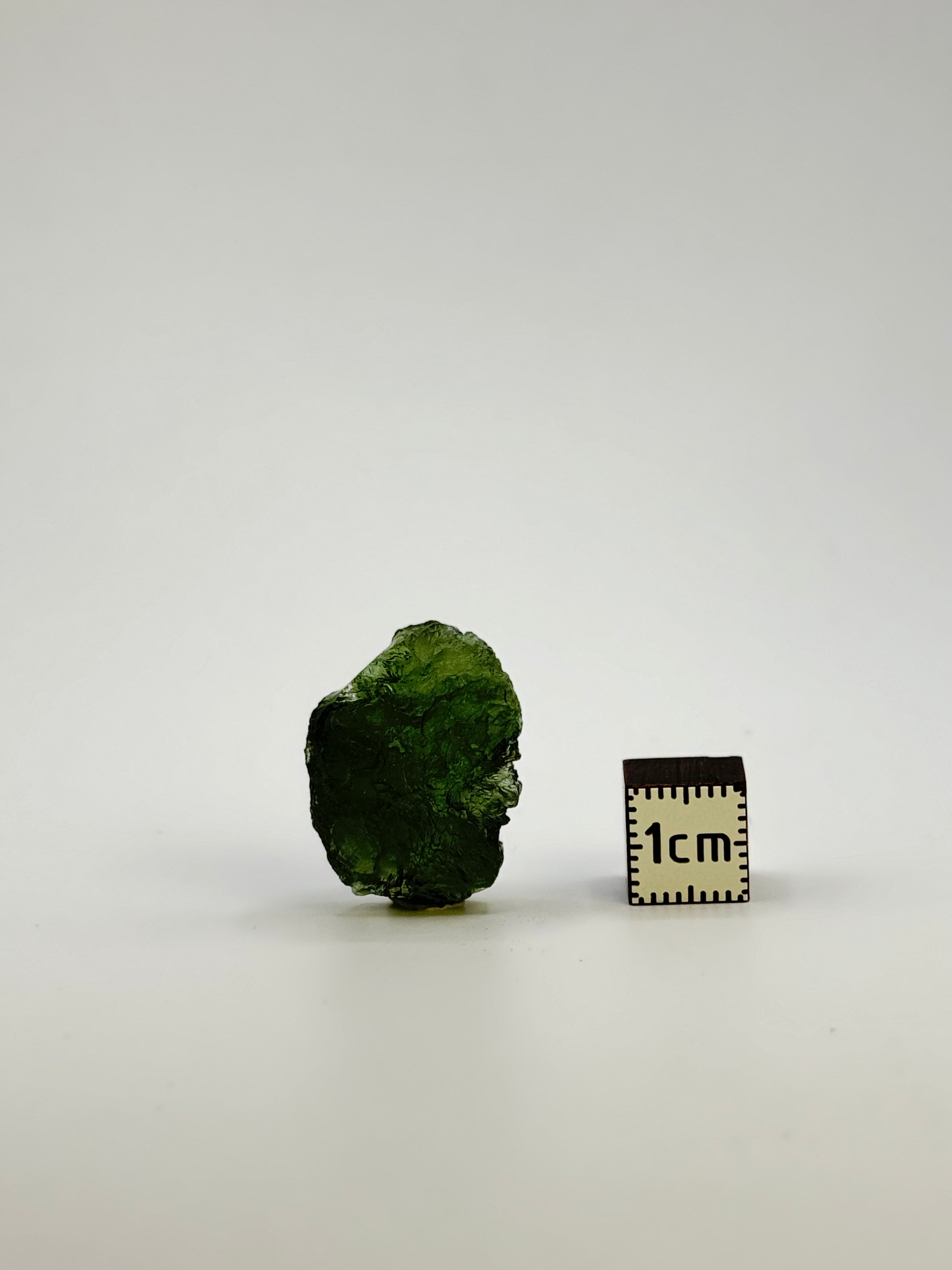 Raw Moldavite, Czech Republic. 3,78 grams.