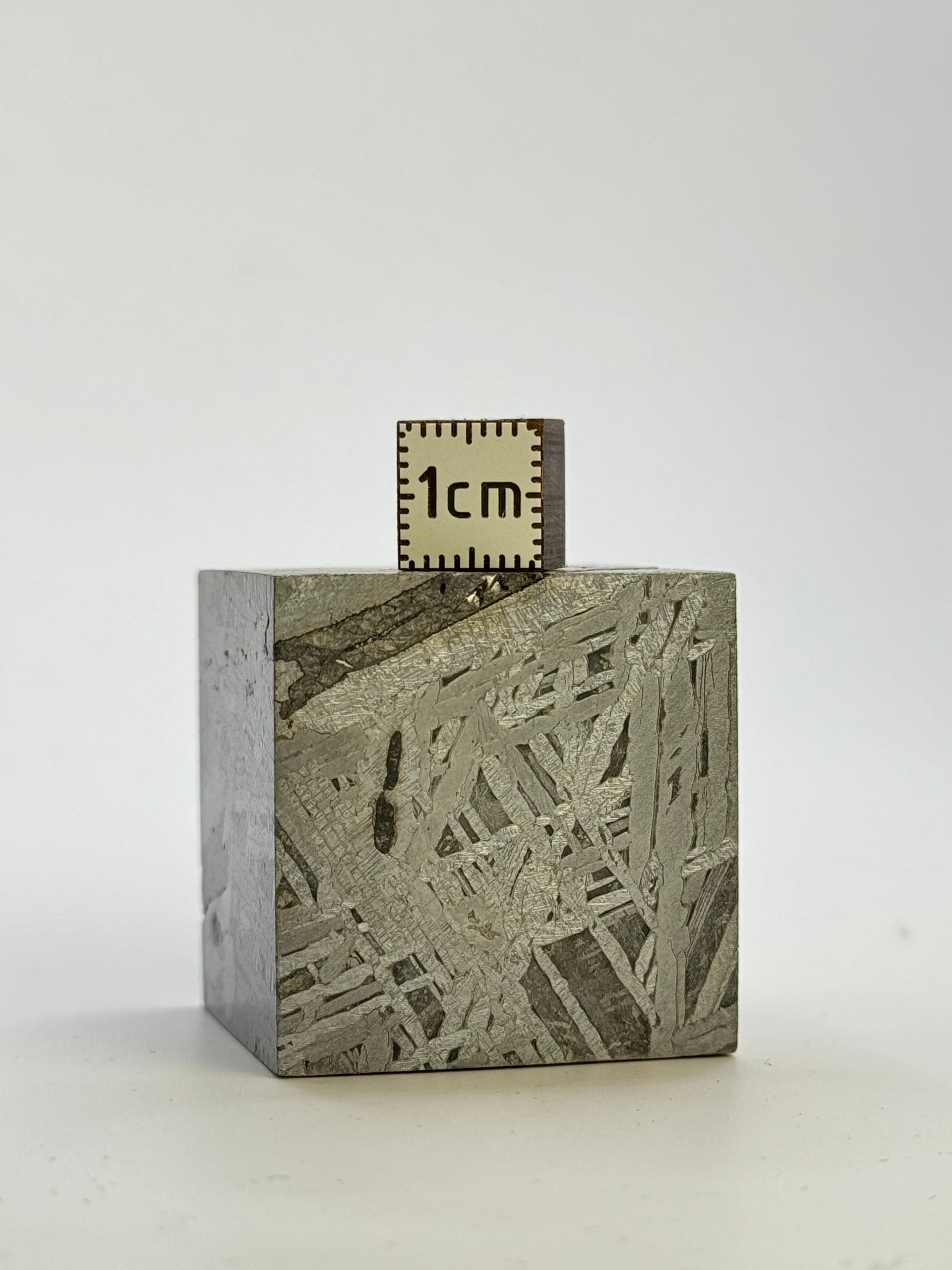 Aletai, Gobi Desert, China. 187,90 grams Cube.