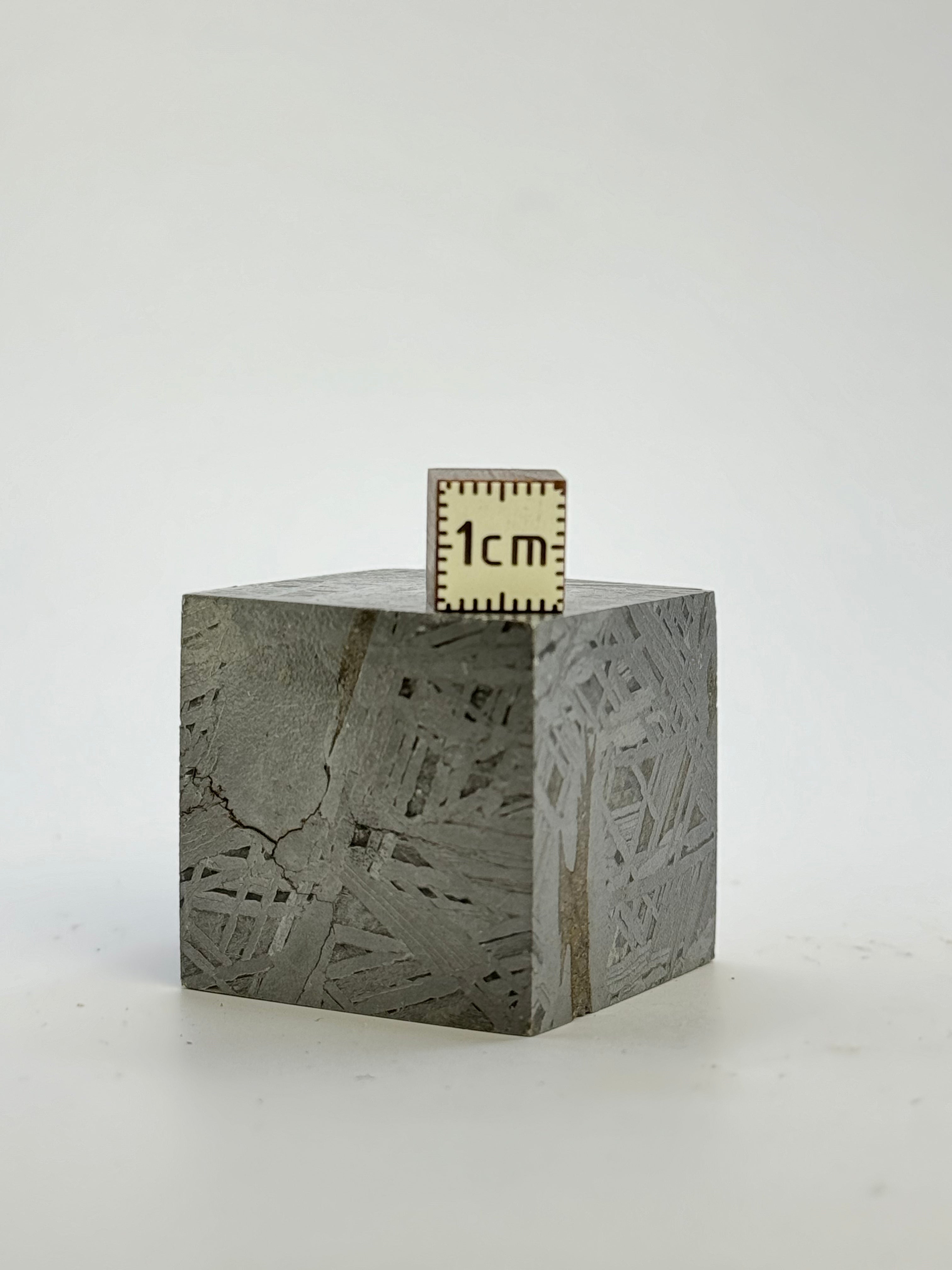 Aletai meteorite Cube, Gobi Desert, China. 190 grams.