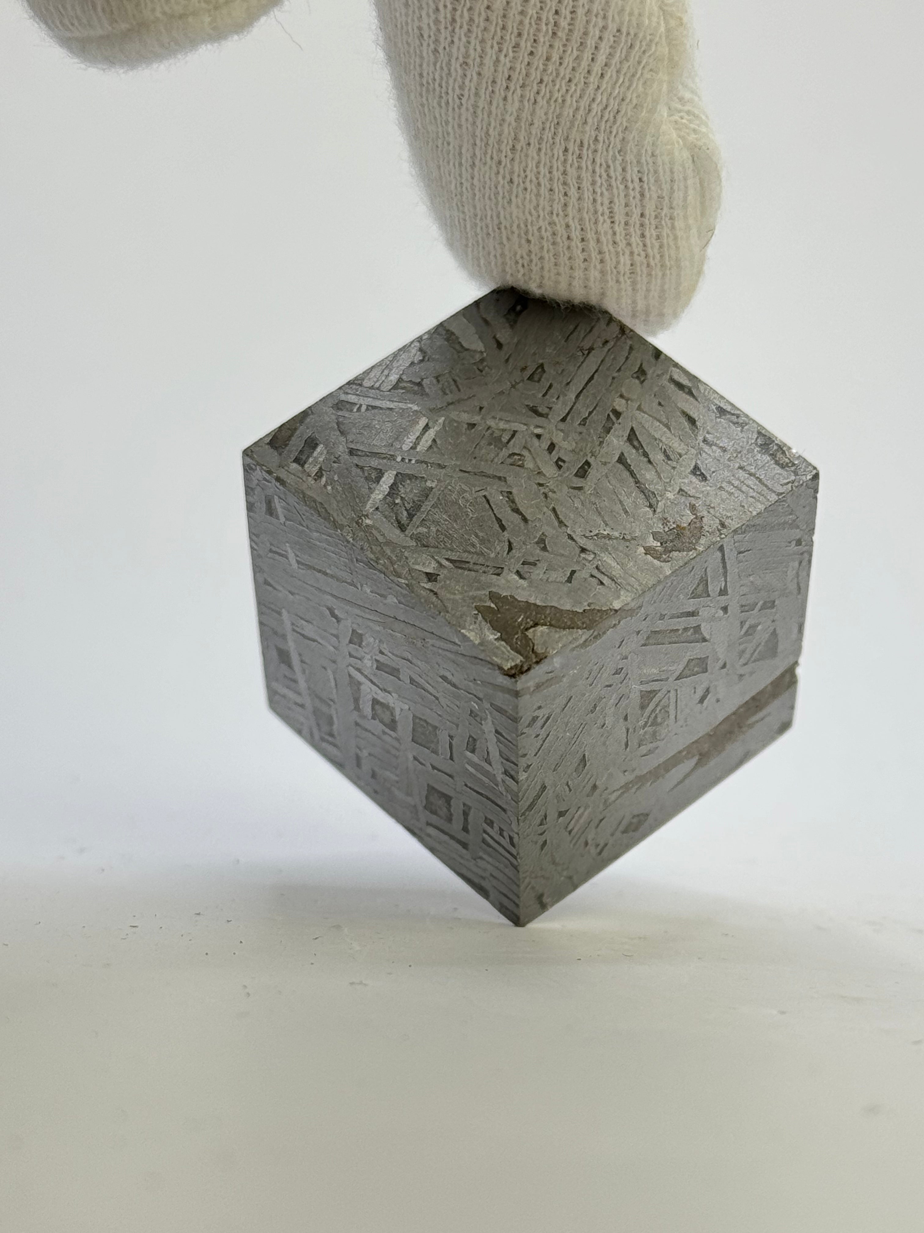 Aletai meteorite Cube, Gobi Desert, China. 190 grams.